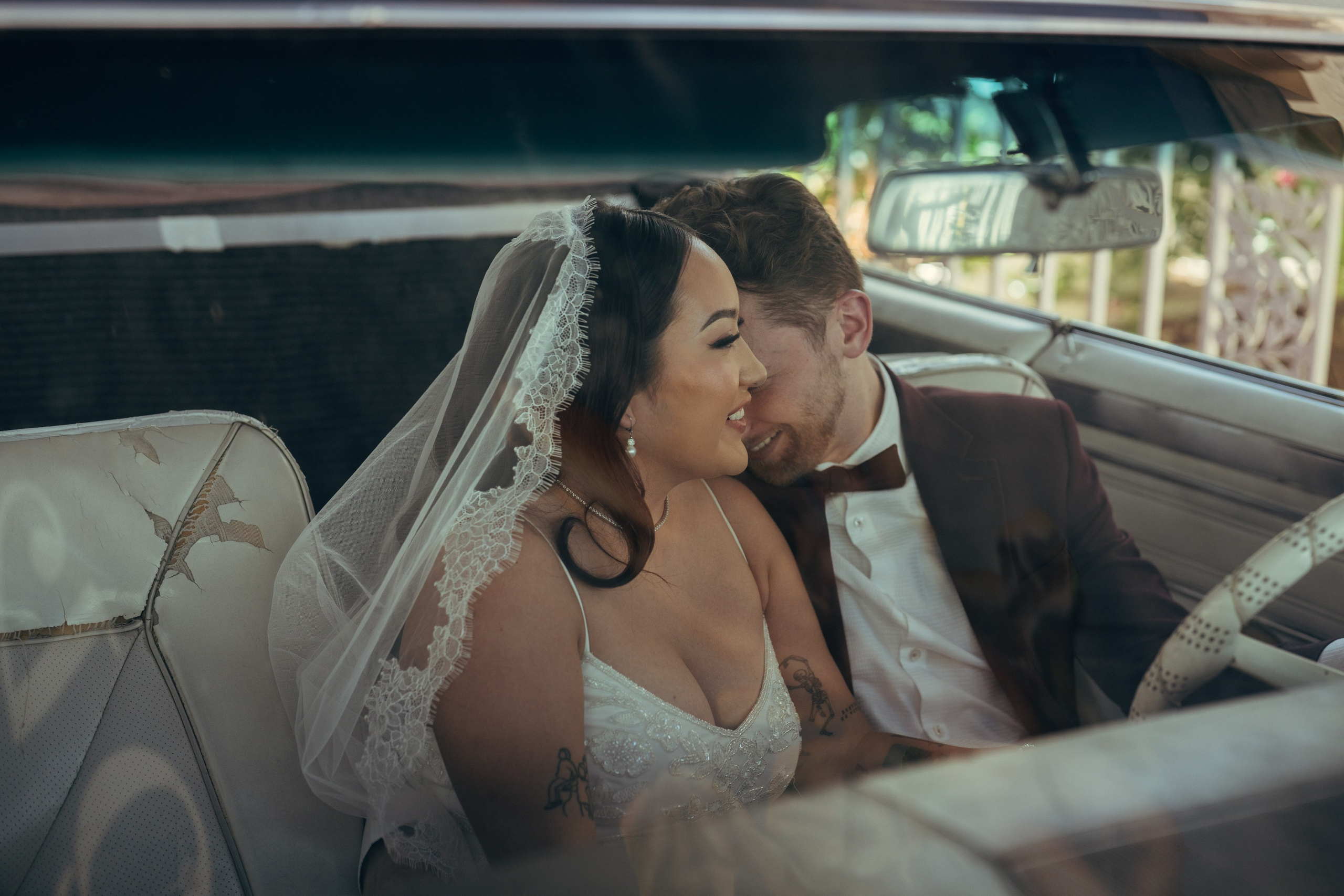 Justin&Sheyla. Wedding & elopement photographer Viktoriya Kravtsov. Las Vegas
