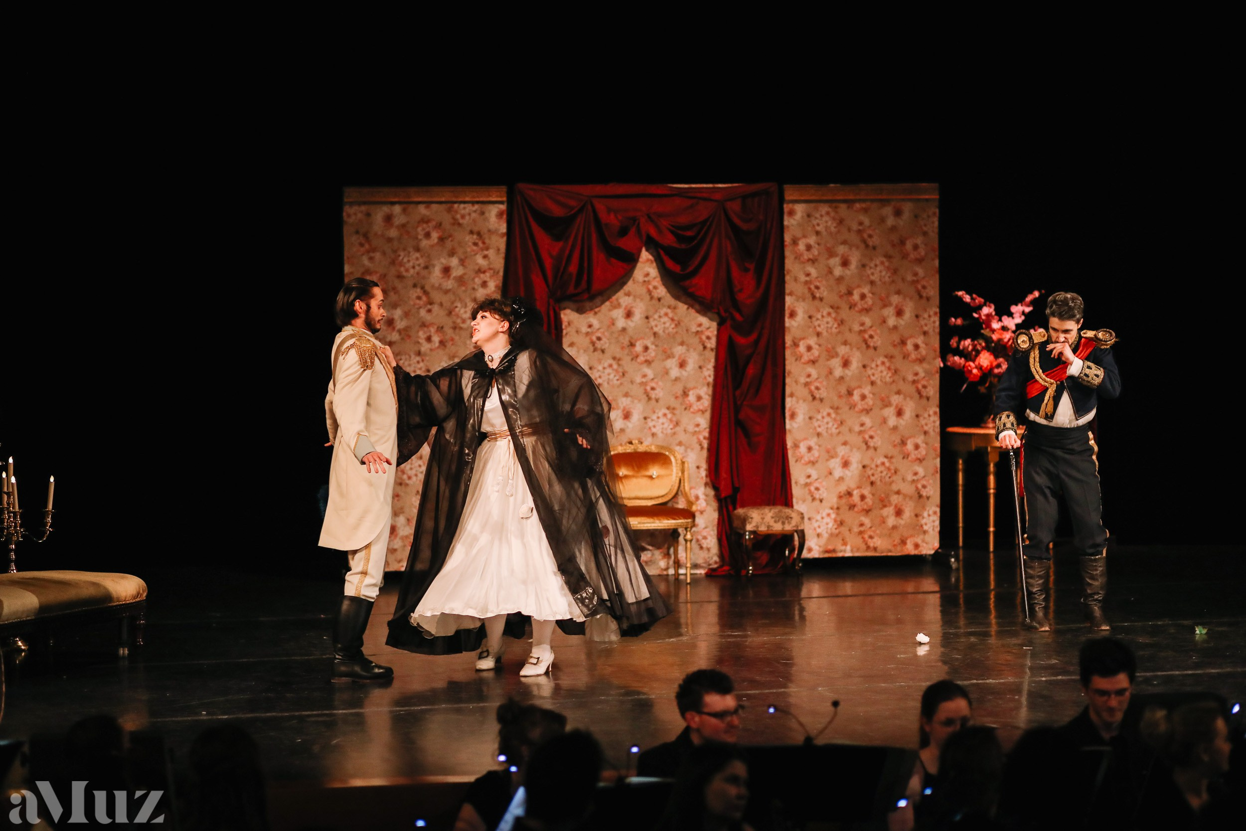 Opera Łąkowa. Fotograf Ślubny Warszawa - Sesje Biznesowe Rodzinne Eventy