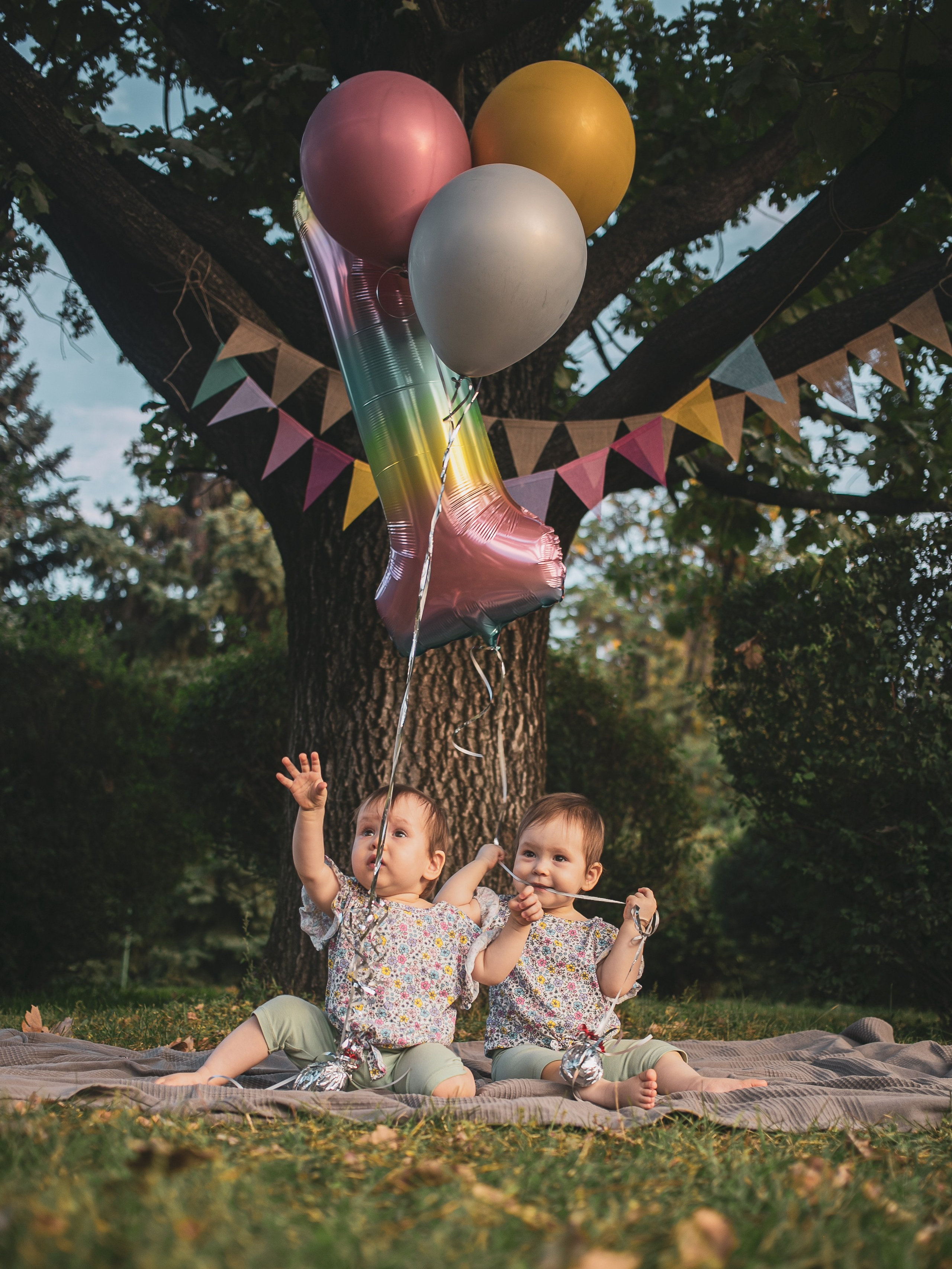 Twins girls. Индивидуальный и love story фотограф в Алматы Шарычева Ирина