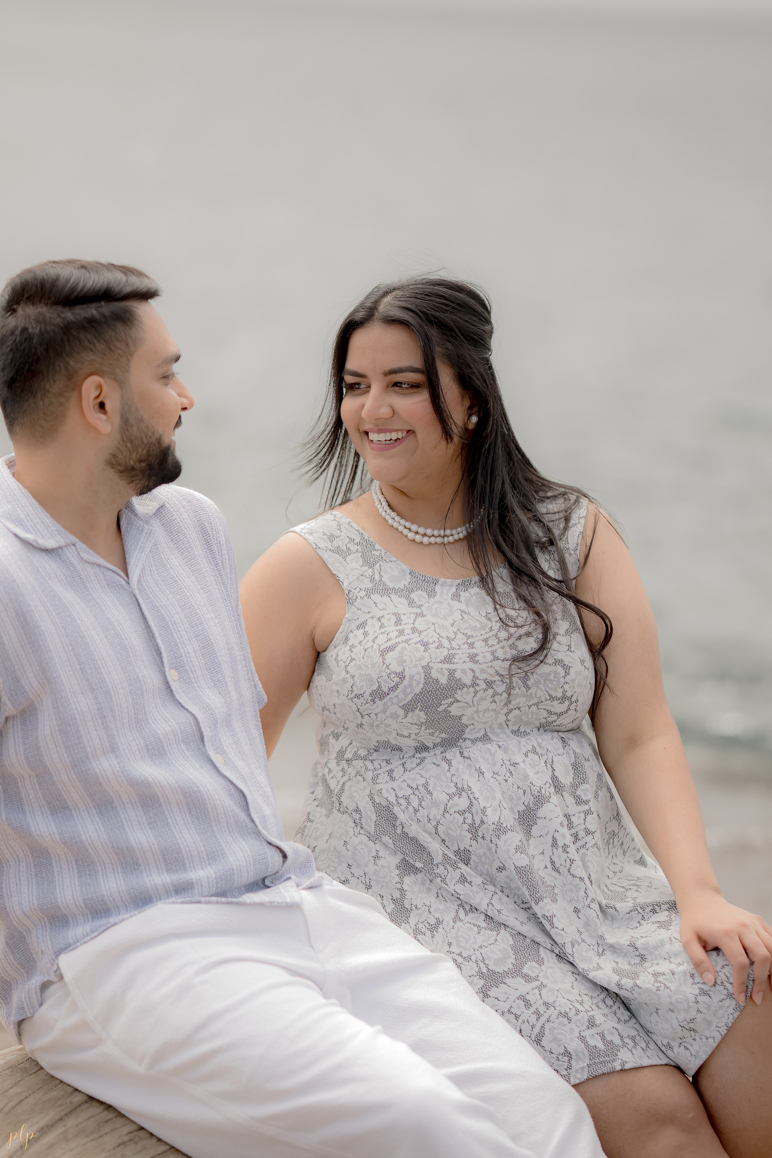 Dhairya and Krupali. Wedding Photographers and Filmmakers