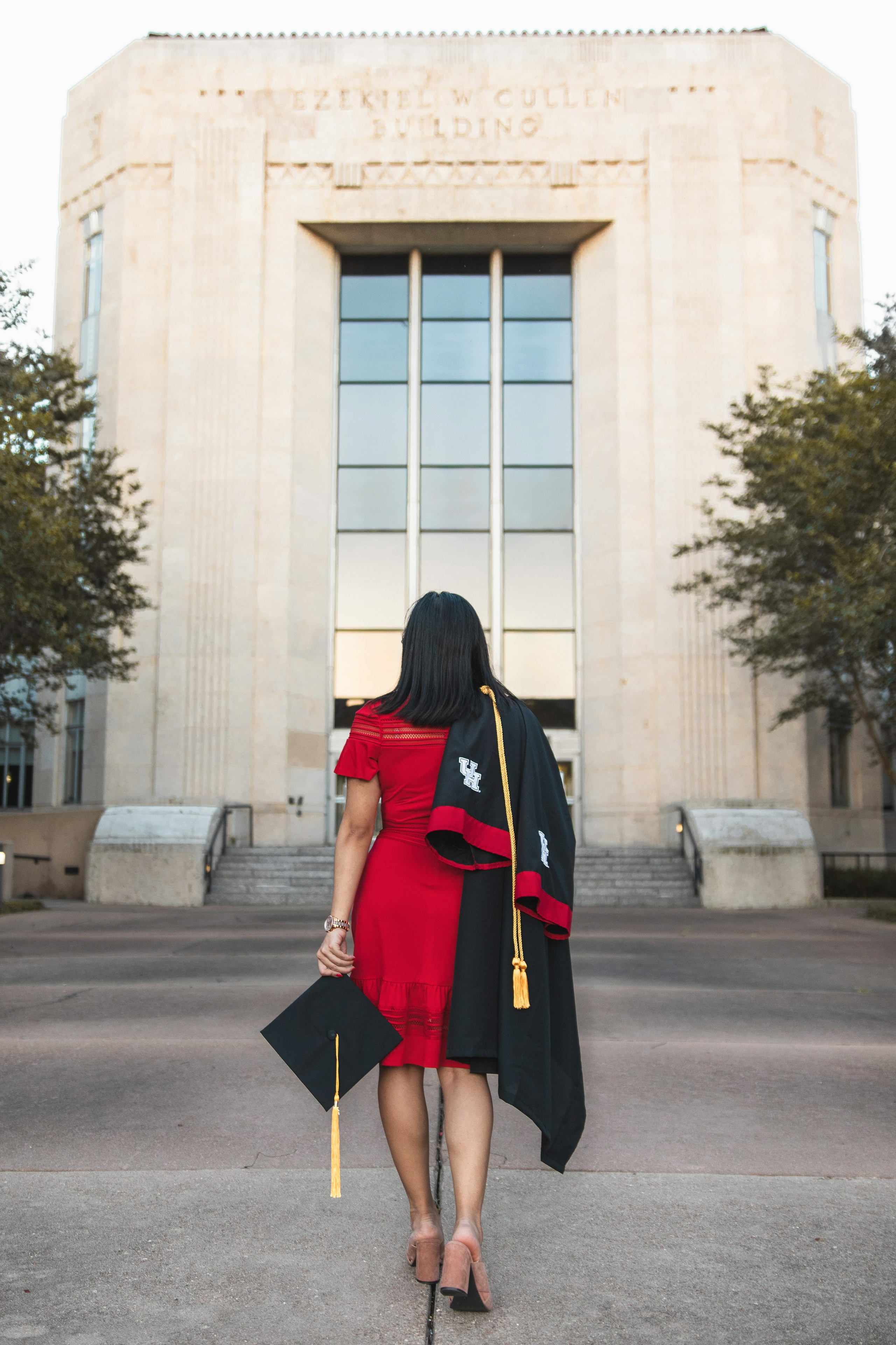 Emerald’s senior photoshoot at the University of Houston