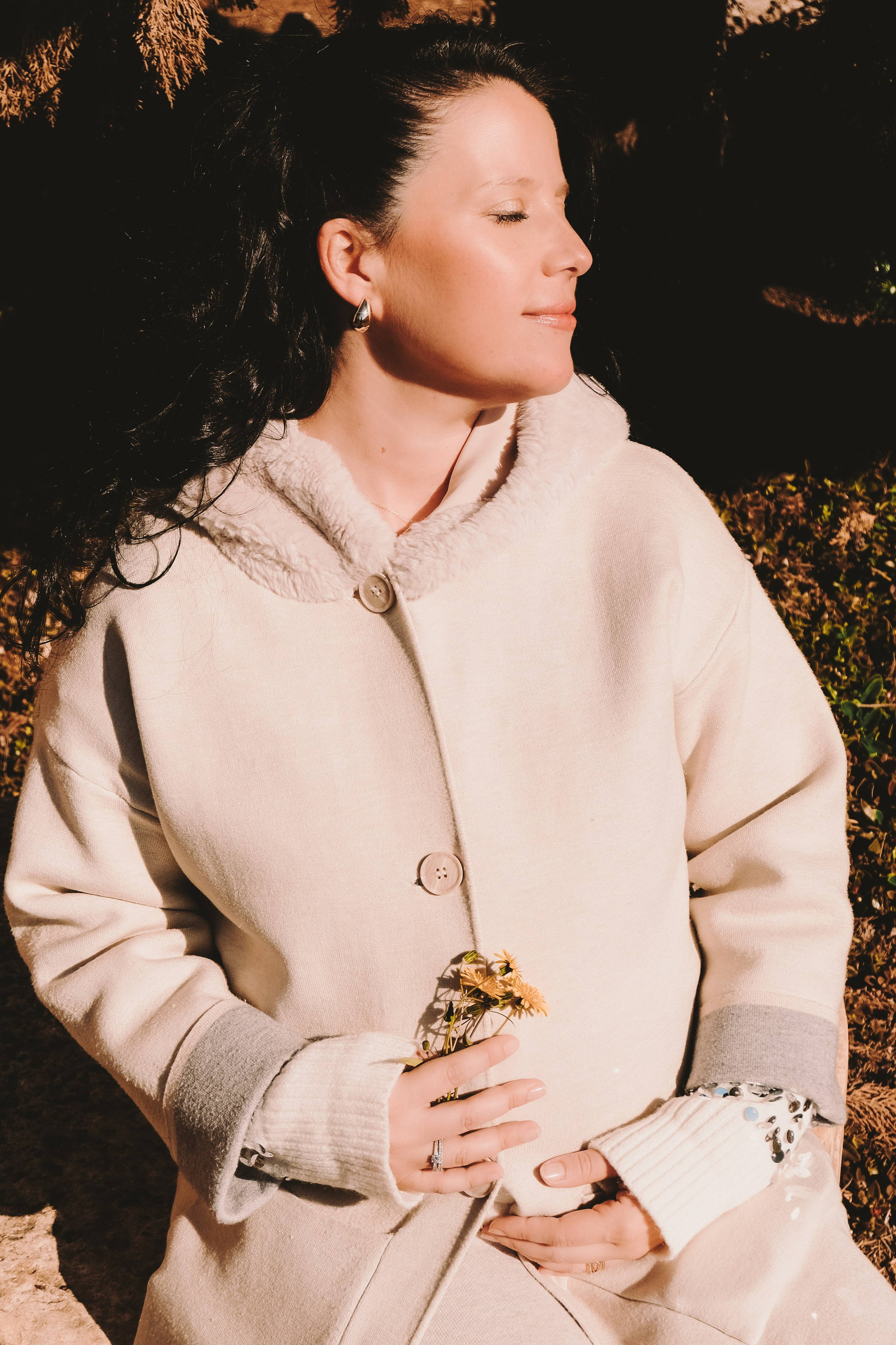 Sesión familiar embarazo. Fotografía profesional en Calafell - Elena Medvedeva