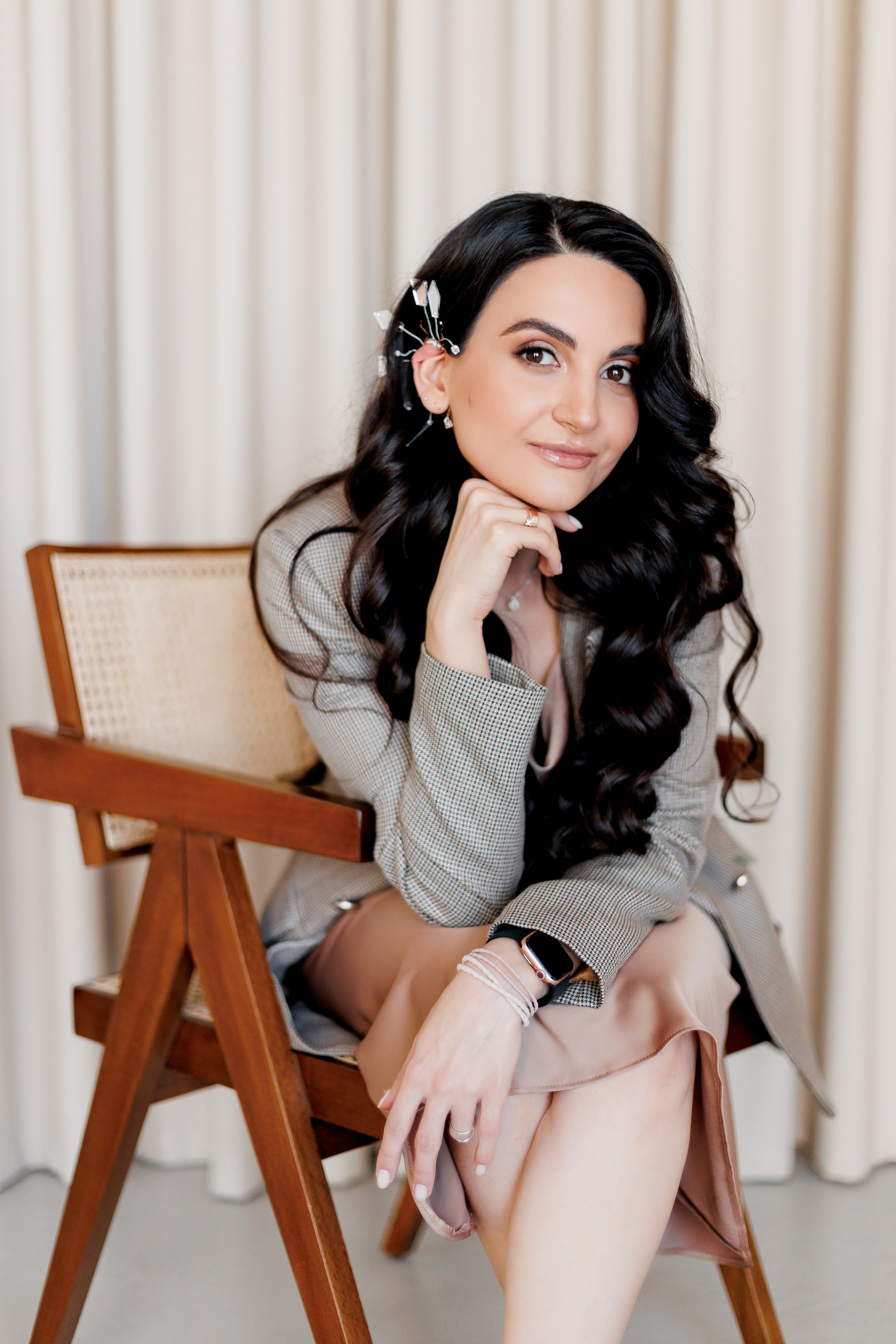 Gretta. Wedding and Family Photograph