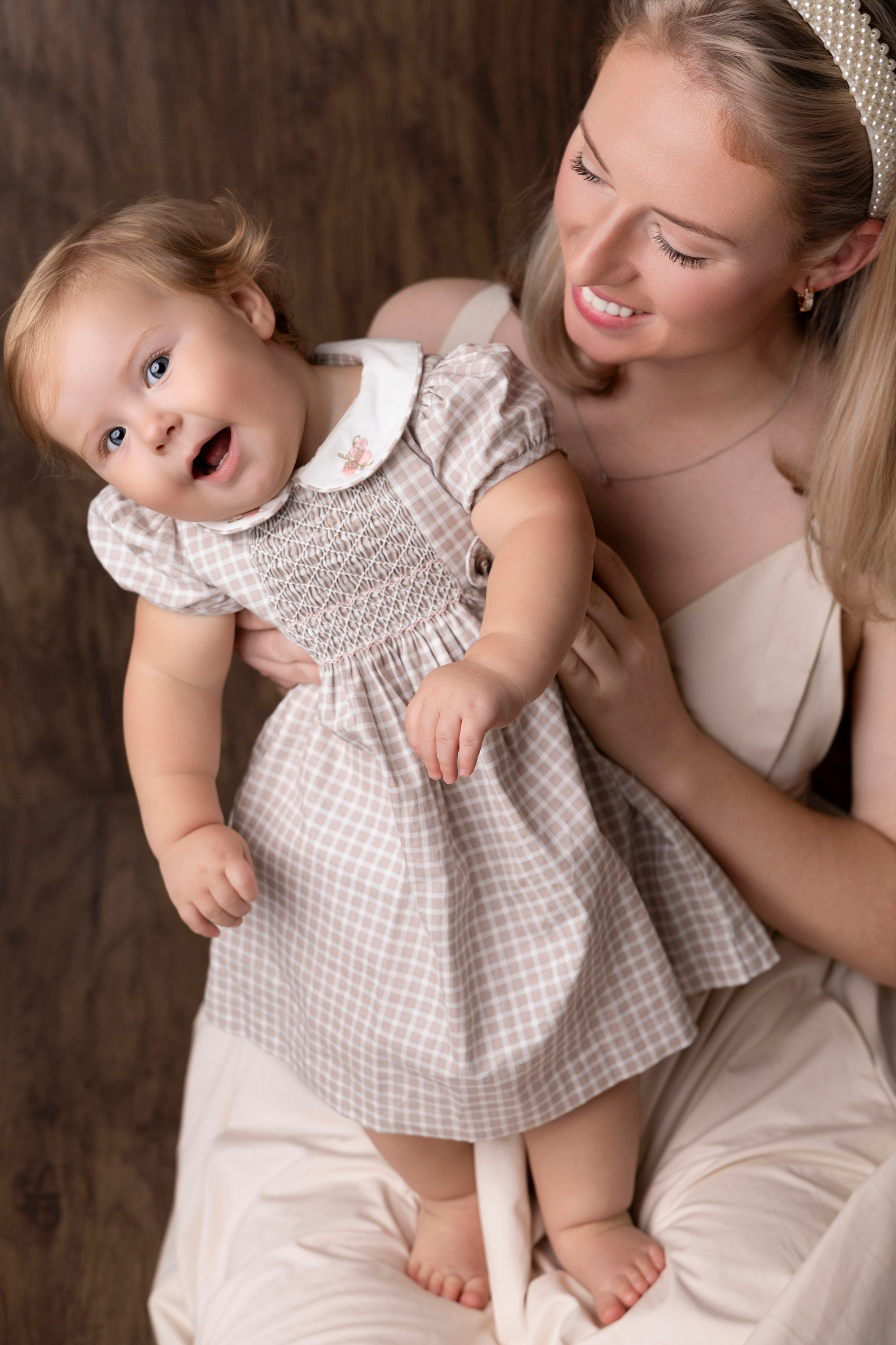 Milestone photos. Newborn photographer in Tampa Bay Area, FL