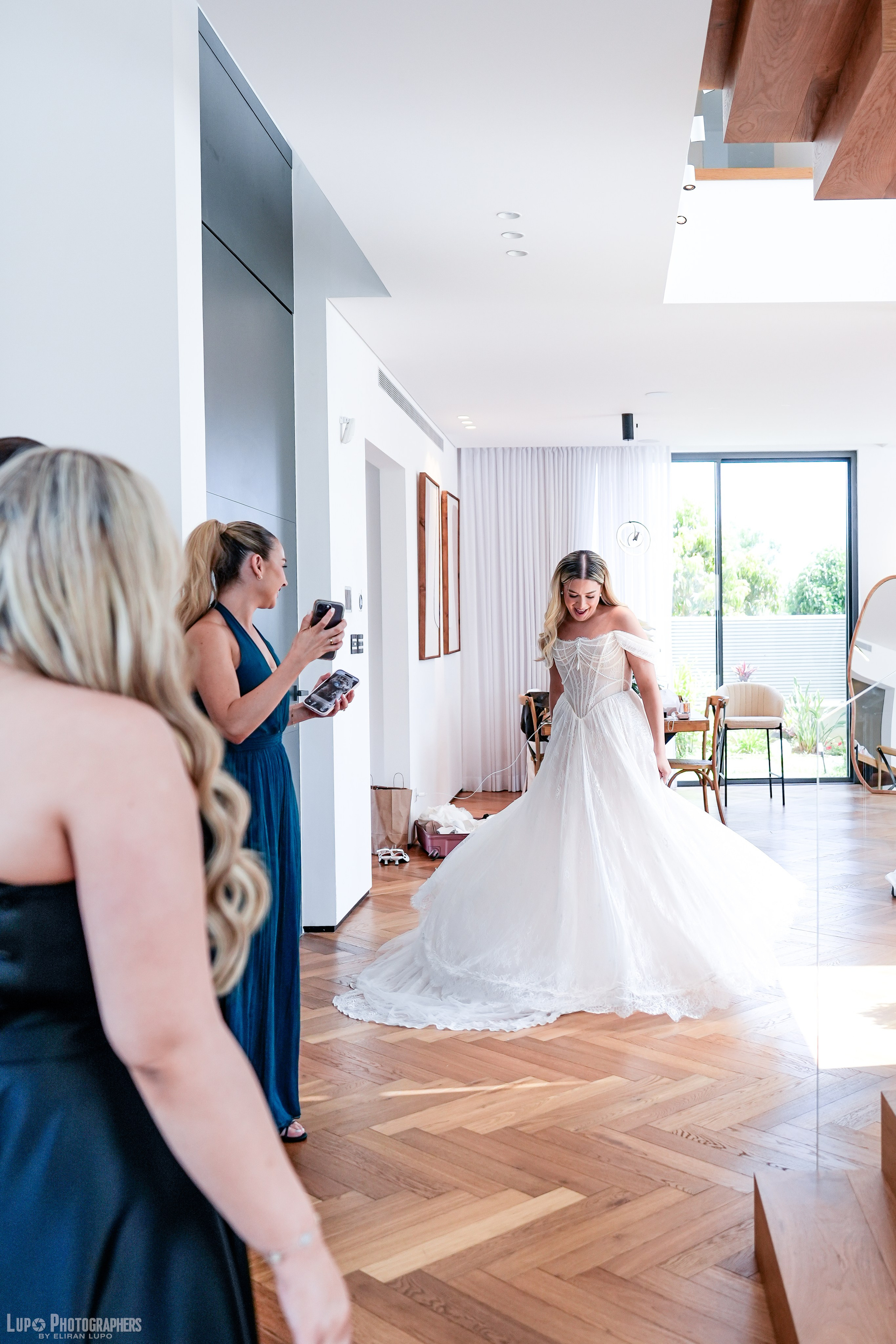 Tevel & Elad. לופו צלמים — צילום חתונות ואירועים