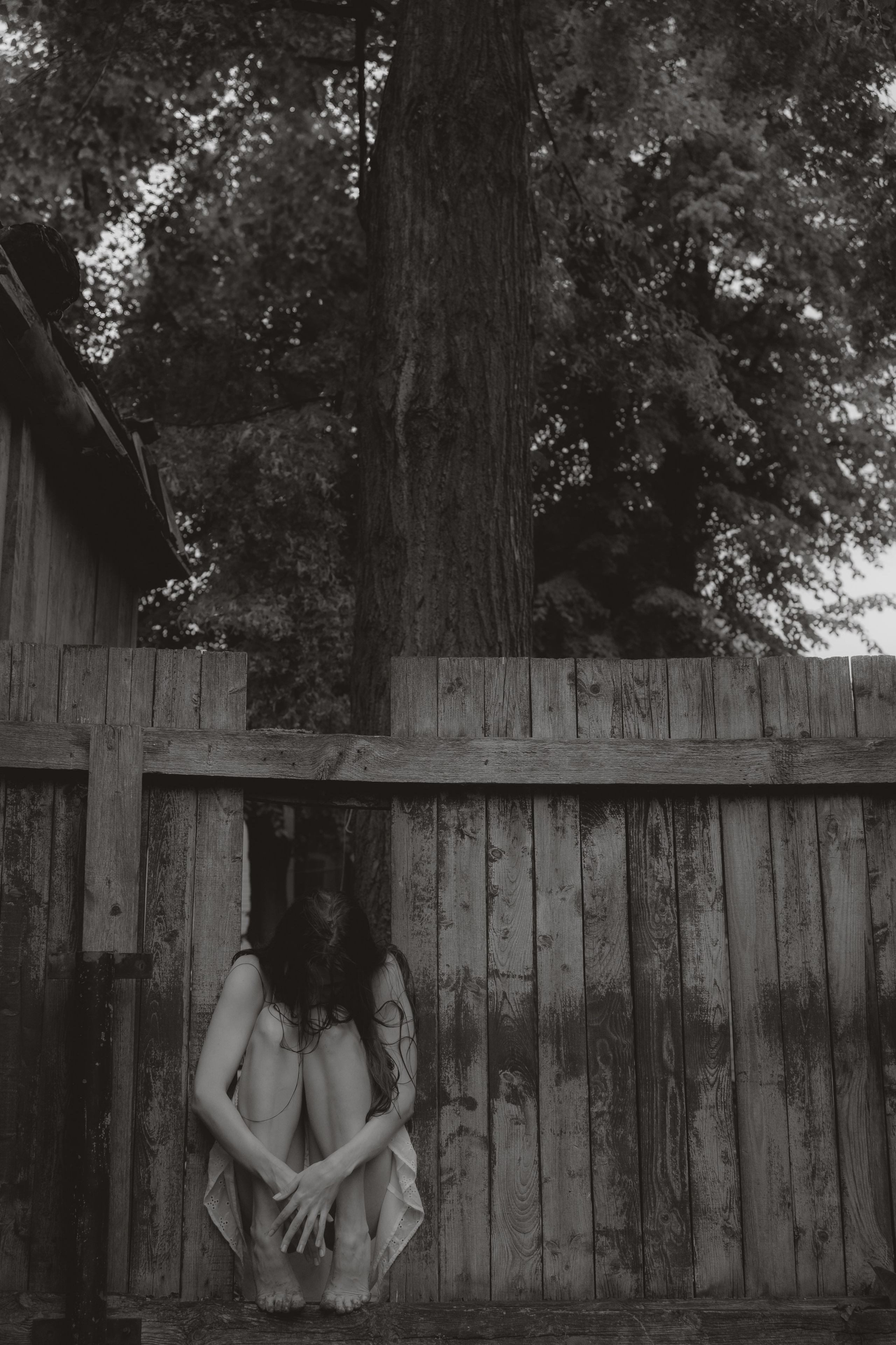 She steps past the edge. Anna Chekryshova — Authorial Portrait Photographer in Tallinn