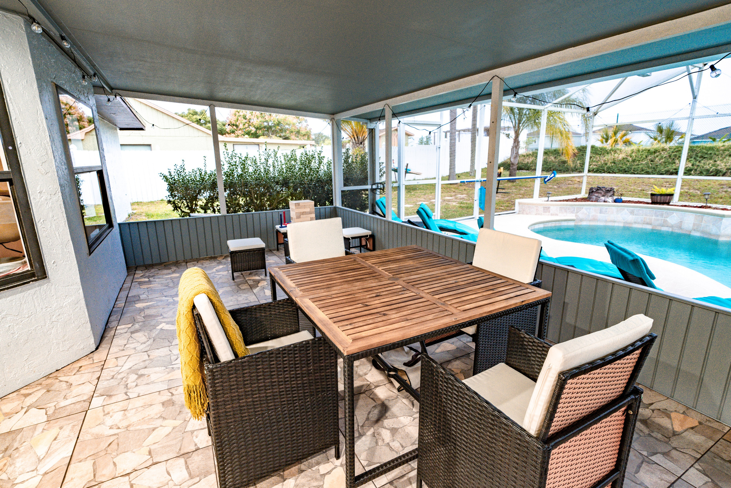 The house is for Rent AirBNB: https://ru.airbnb.com/rooms/1023445326769536774?_set_bev_on_new_domain=1702356155_MDFhNDI0ZDdjMDhj&source_impression_id=p3_1702356155_K3LTjNJeF83QUyI0