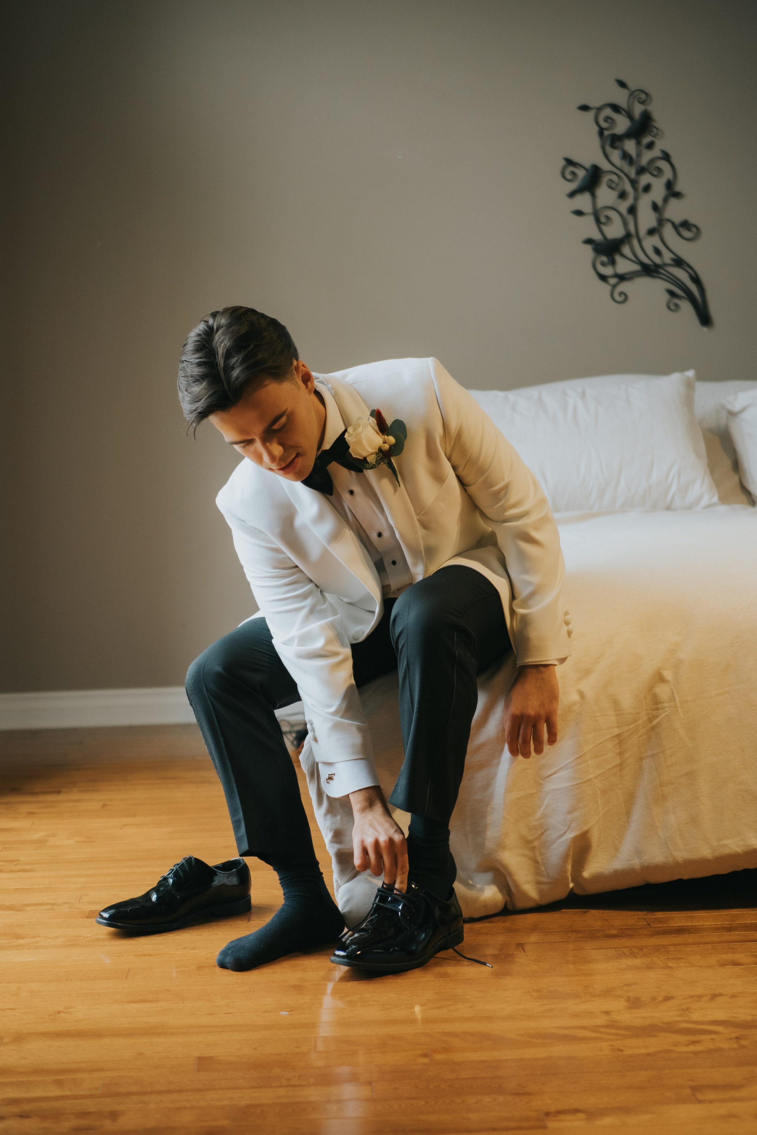 Wedding of Cassandra and Loïc in Beaconsfield, Montreal. Wedding and Family Photography Montreal Muriel Oe Photo