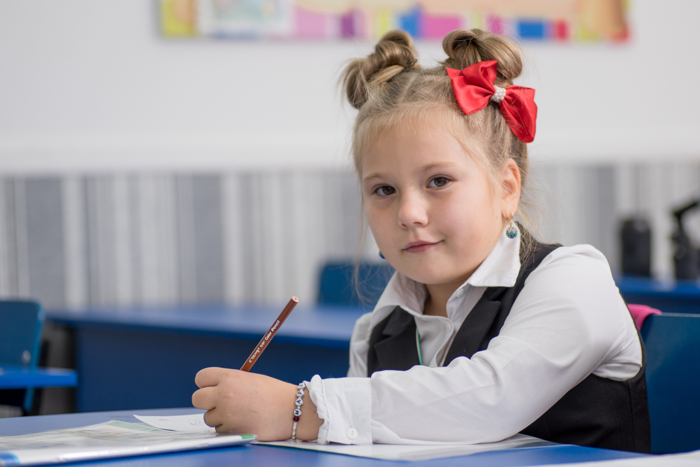 Школьная съемка, съемка детей в школе. Профессиональный фотограф в Бишкек Сергей Зорин