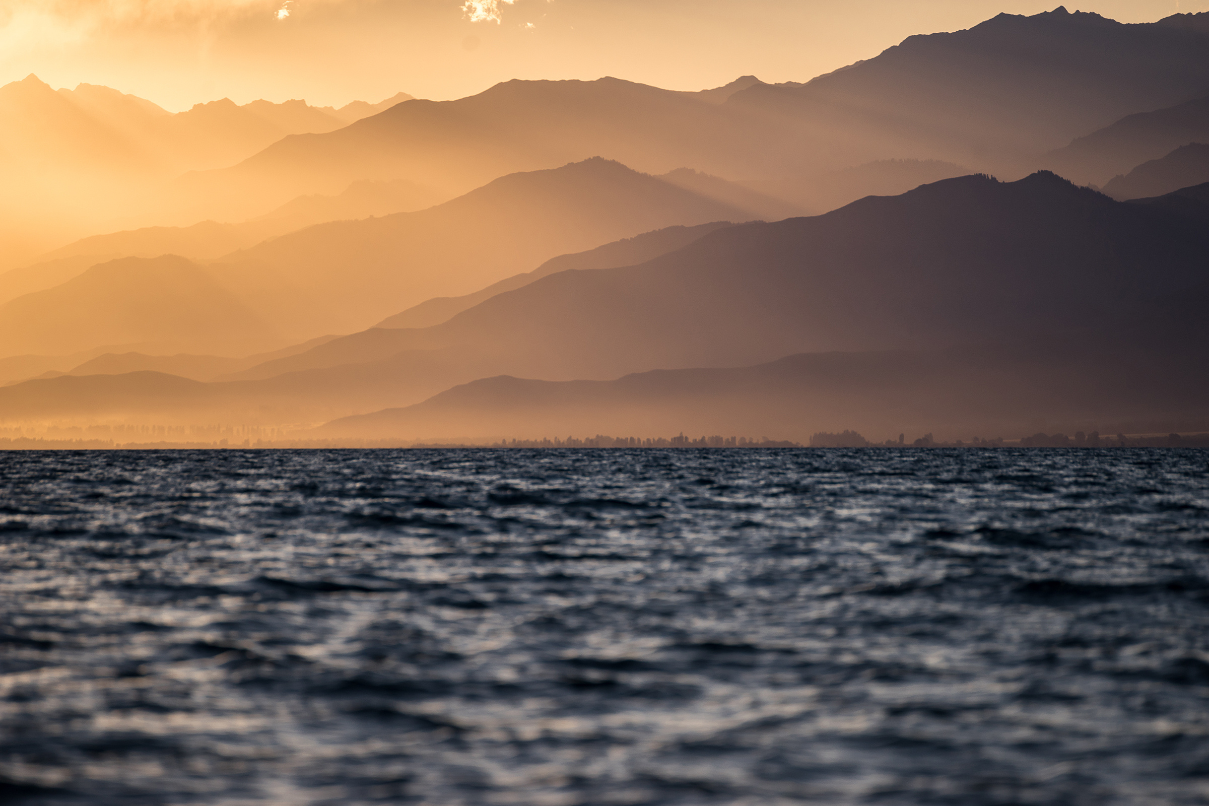 Пейзажи, предметная съемка, съемка еды, съемка интерьеров. Профессиональный фотограф в Бишкек Сергей Зорин