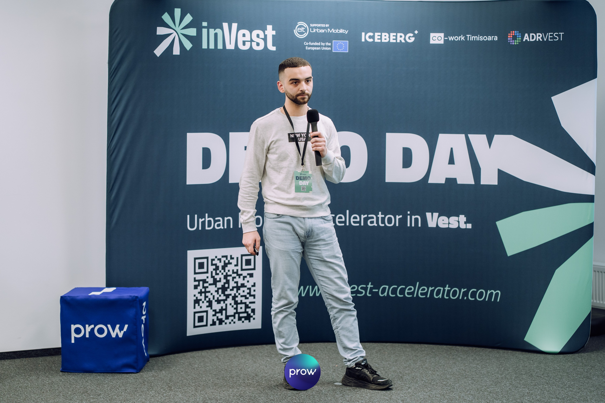 InVest DemoDay @ Cowork. Cozac Cristian Photographer