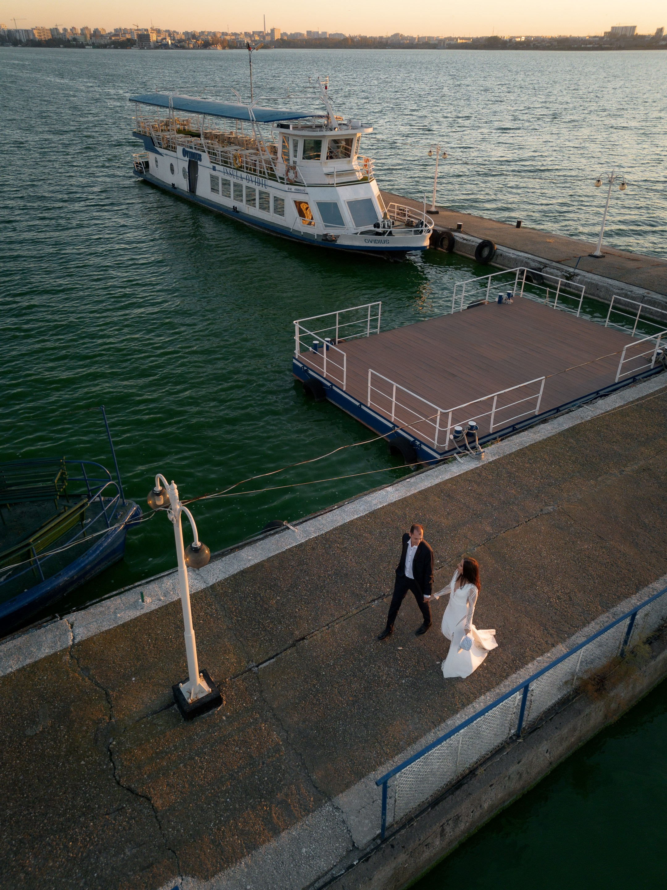 Elly & Andrew. Destination Wedding Photographer Alex Pasarelu