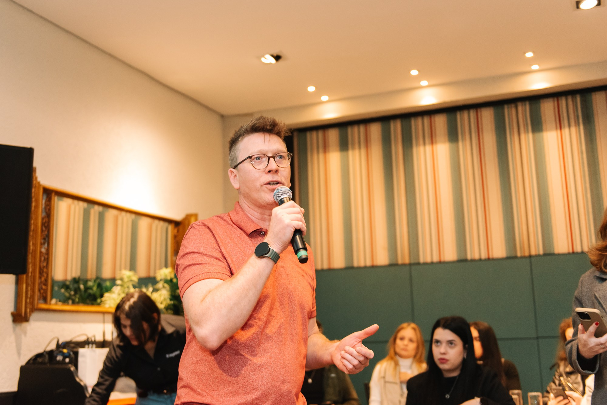 Café + Conteúdo | Casa Pinezi. 78 Imagens