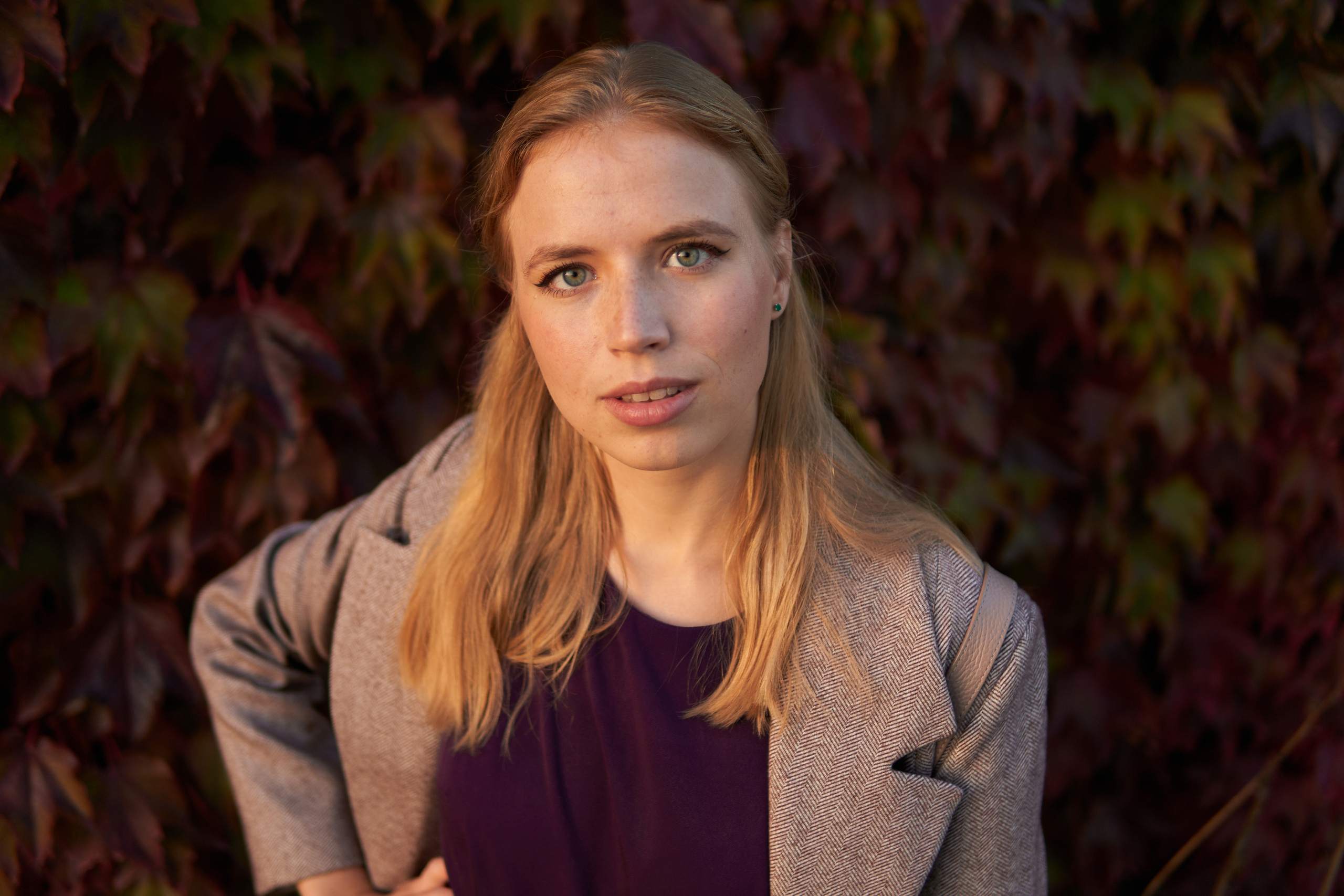 Daria: the fall. Evgeny Ignatik — street photographer | portraits