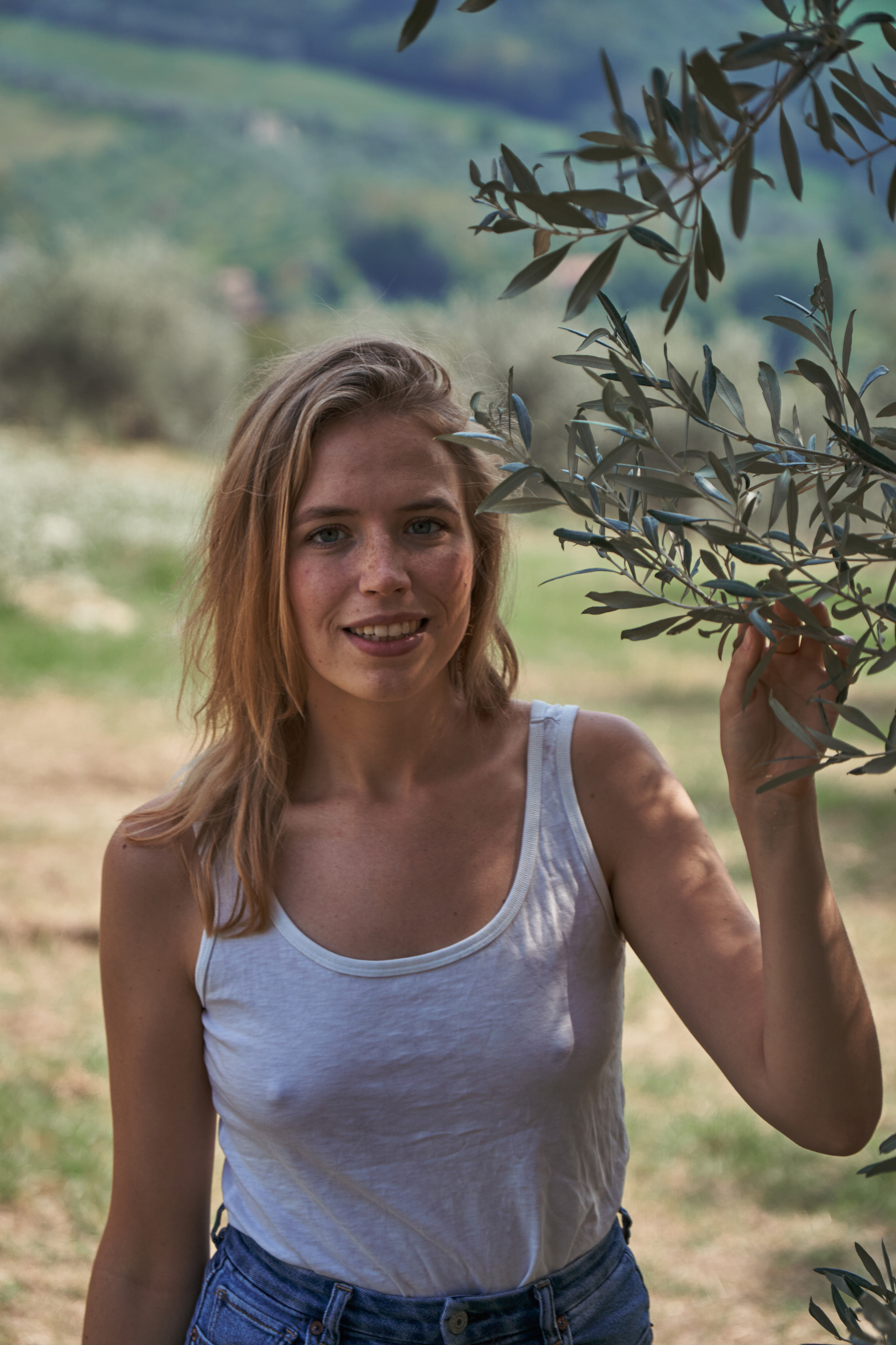 Daria: mountains' serenity. Evgeny Ignatik — street photographer | portraits