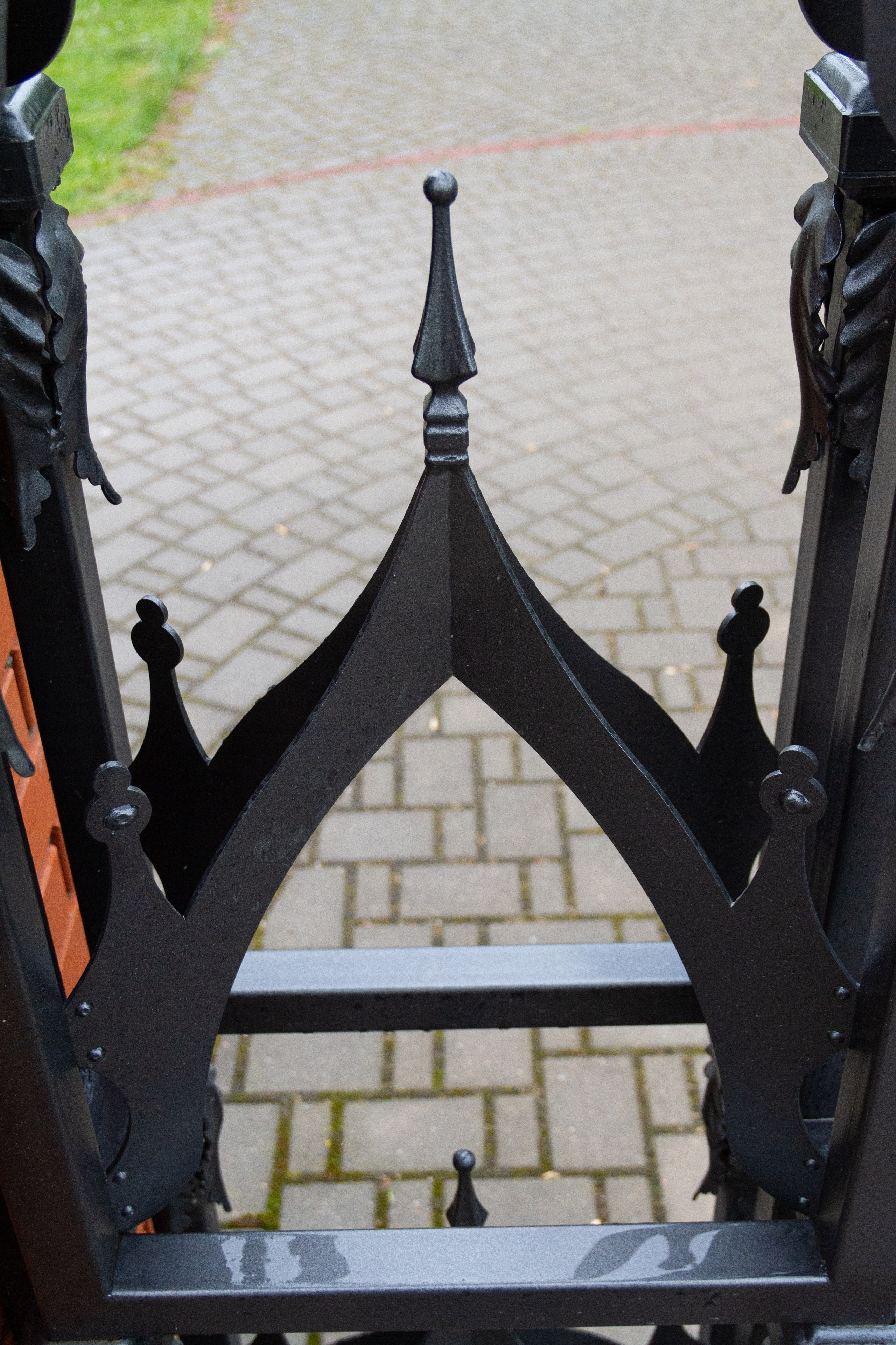 Парафія св.Казіміра, касцёл св.Піо ў Маладзечне. Скульптор кузнец Мария Тарлецкая