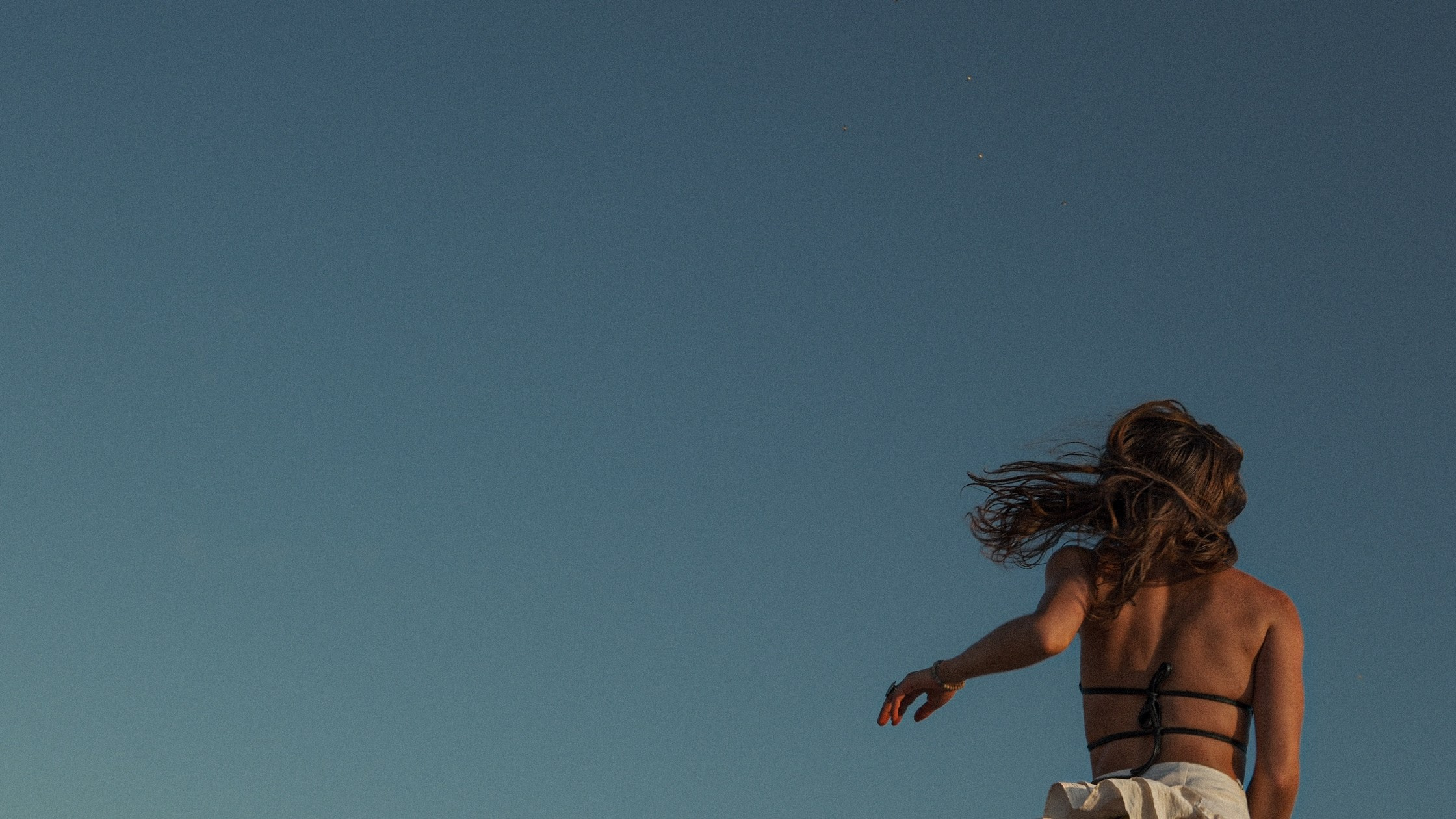 PHOTOS. Visual artist, available worldwide