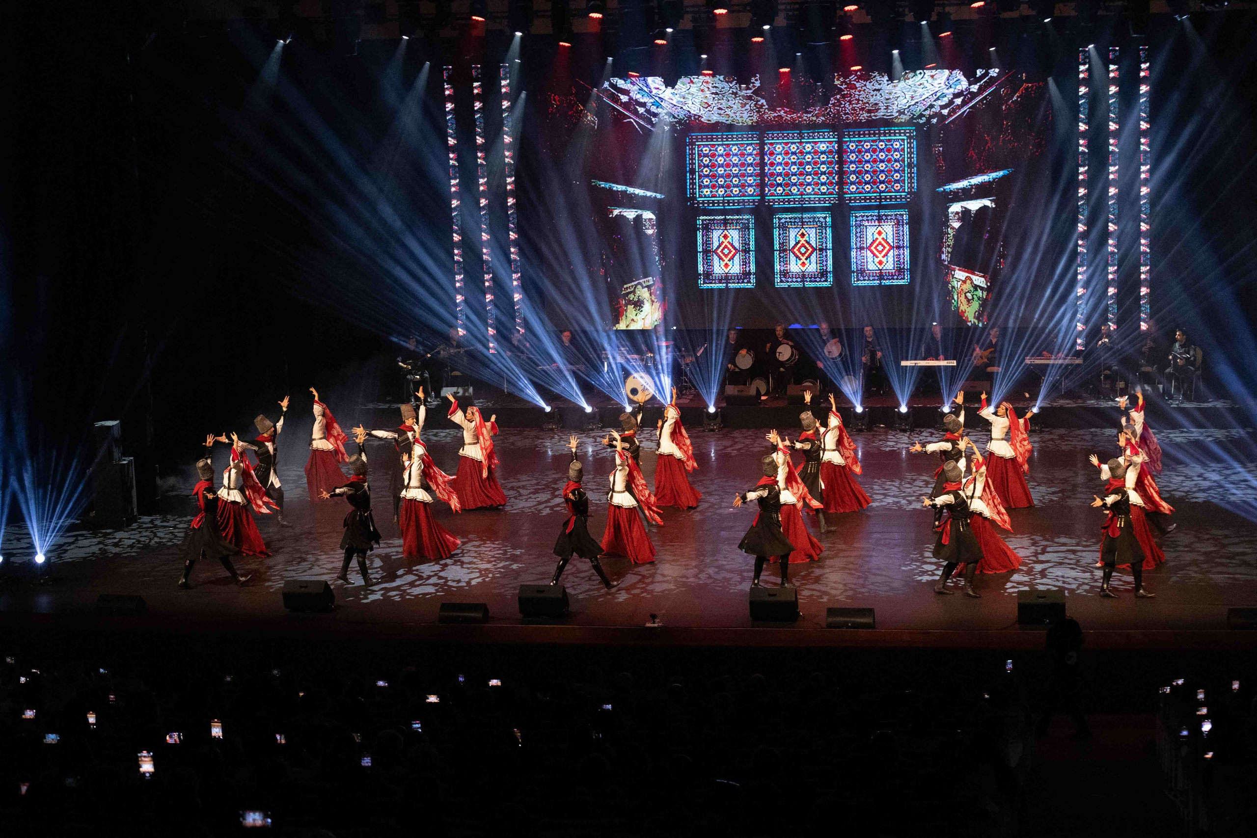 STATE DANCE ENSEMBLE. Wedding&Event photographer Ismail Rzayev in Baku