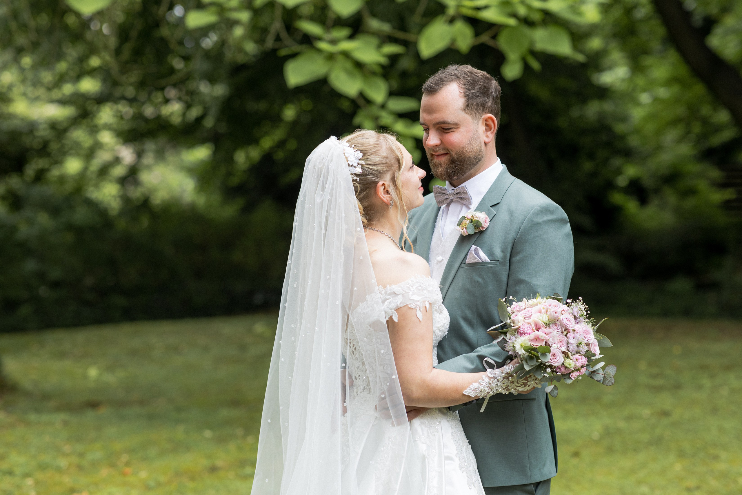 Hochzeit im Schloss Detmold – Kreatives Hochzeit Fotoshooting & Emotionale Hochzeitsreportagen!. Hochzeitsfotografin in Gütersloh | Authentische Hochzeitsreportagen | TK Photographie