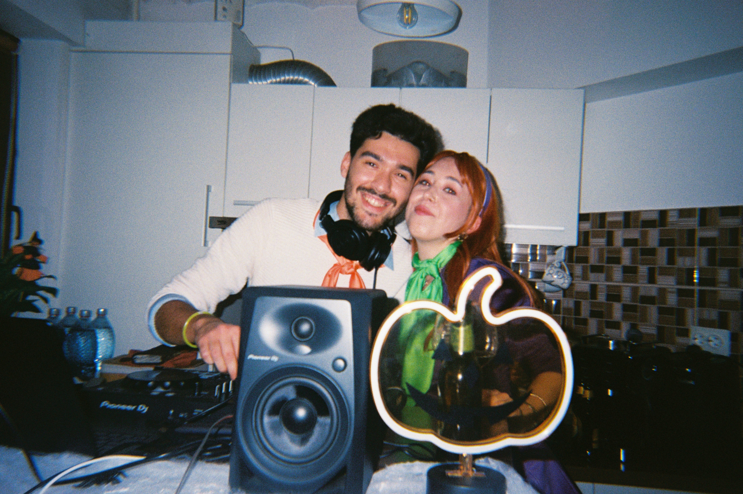 De la party-uri și festivaluri