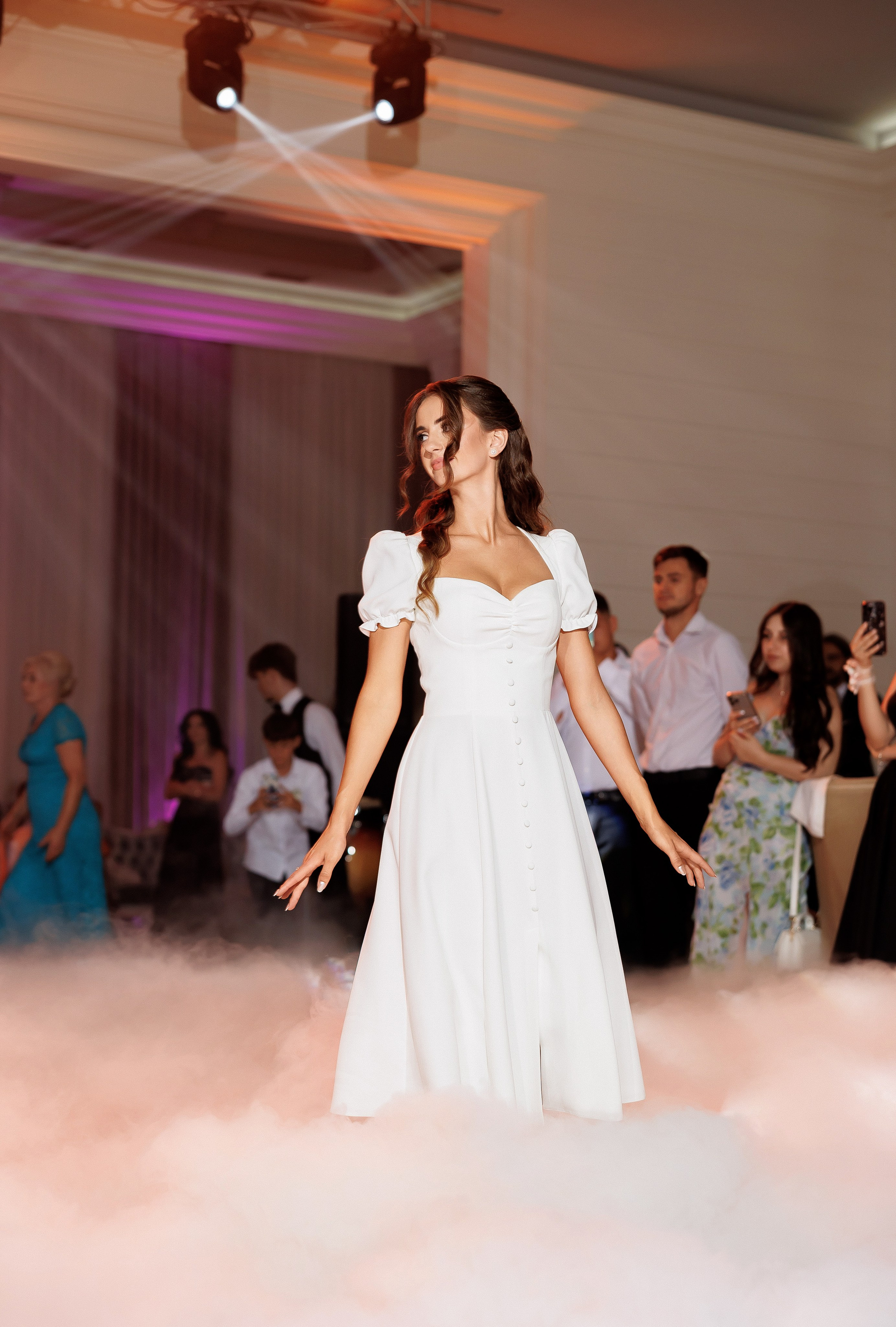 Eugen & Livia — Grand Elysee — Wedding Day. Servicii Foto și Video 067188353