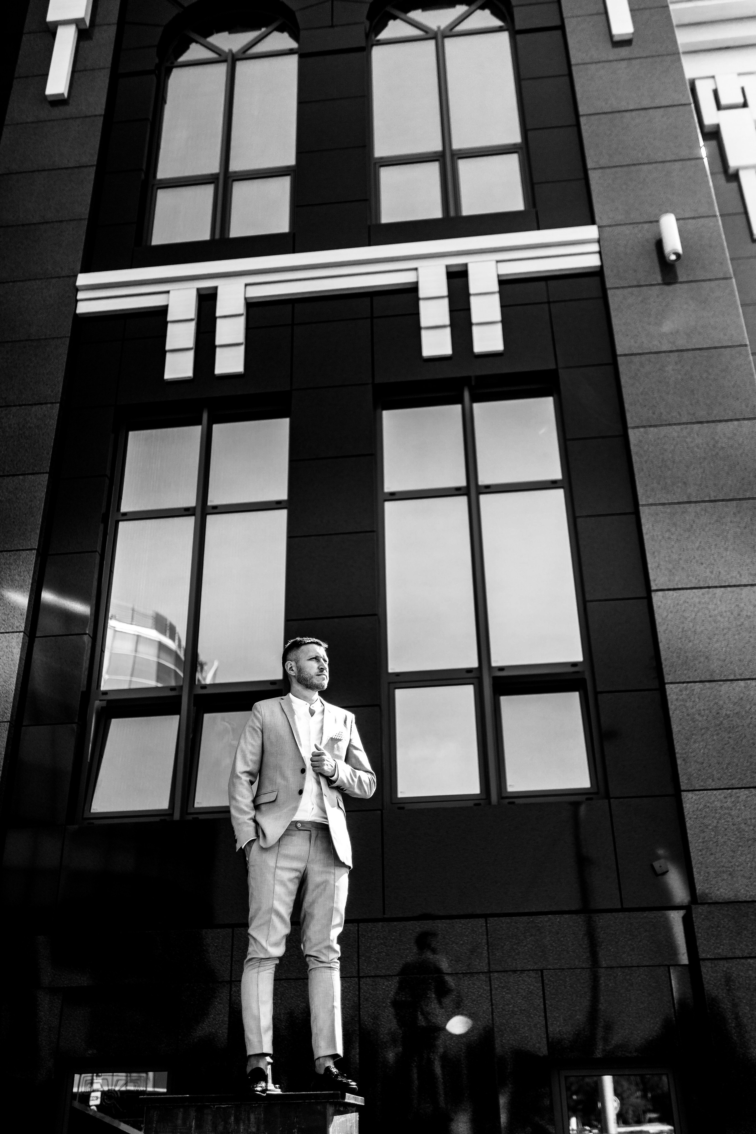 Der Bräutigam. Hochzeits- und Reportagefotograf für München, Regensburg, Deutschland RED LINE Media
