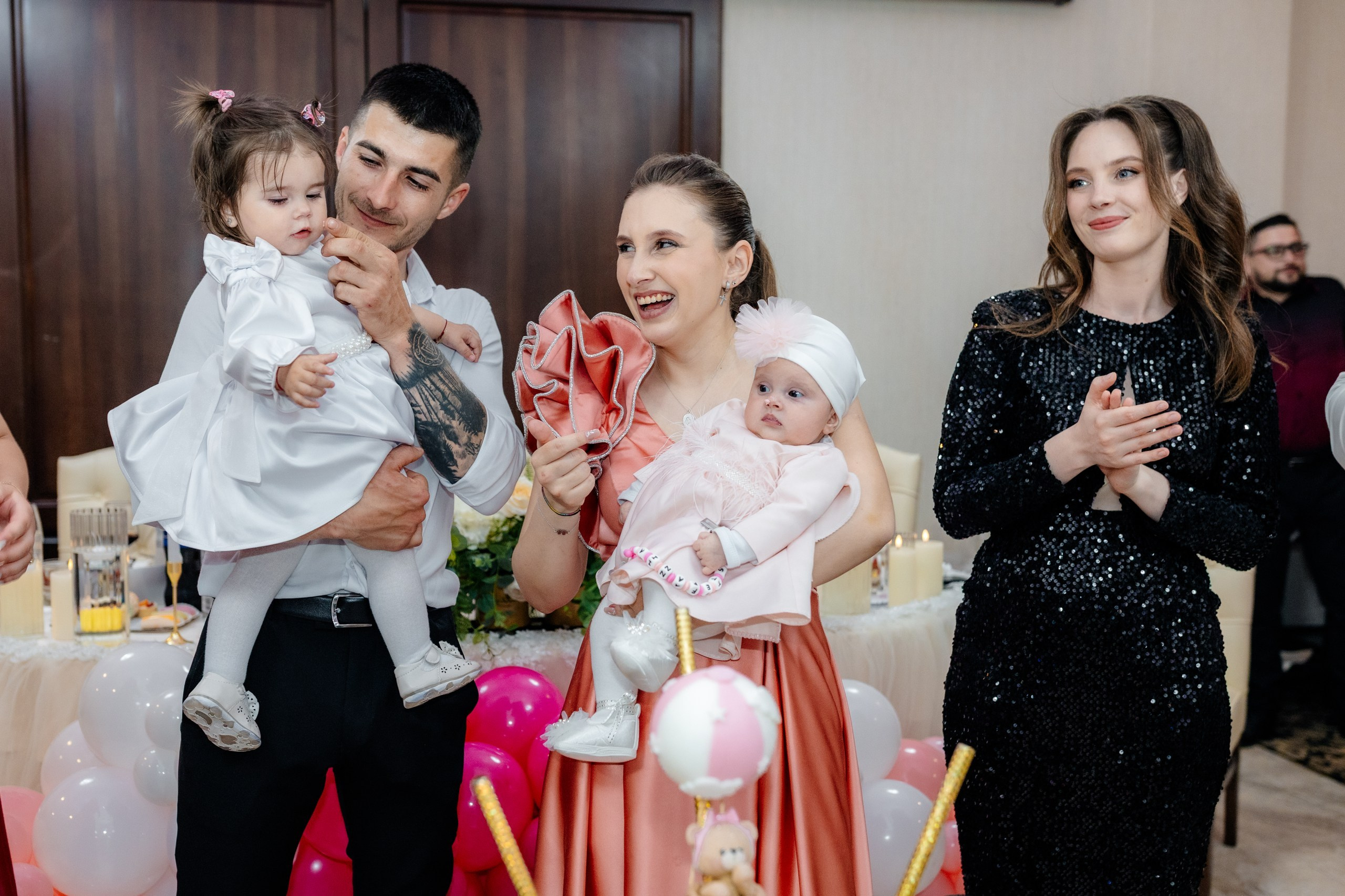 fotograf botez Miruna Parascheva, fotografie botez Botoșani, fotograf Alin Chirilă, amintiri botez, fotografii botez, botez Miruna Parascheva, fotograf copii, fotografie botez în Botoșani-alt="botez Miruna Parascheva, fotografie botez Alin Chirilă, amintiri botez, fotografii emoționante botez Botoșani"-- fotografii-botez-bebelus- amintiri-botez-micuț- moment-sfânt-crestinare- fotografie-emotionanta-botez- detalii-botez-bebelusi- parinti-fericiti-la-botez- fotograf-botez-profesionist- botez-in-biserica-ortodoxa- micuț-botezat-cu-emoție- zâmbete-și-lacrimi-la-botez- bebeluș-la-cristelniță- decor-botez-colorat- botez-cu-dragoste-și-credință- emotie-pura-la-botez- fotograf-botez-botosani- botez-iasi-suceava-fotograf- amintiri-nepretuite-botez