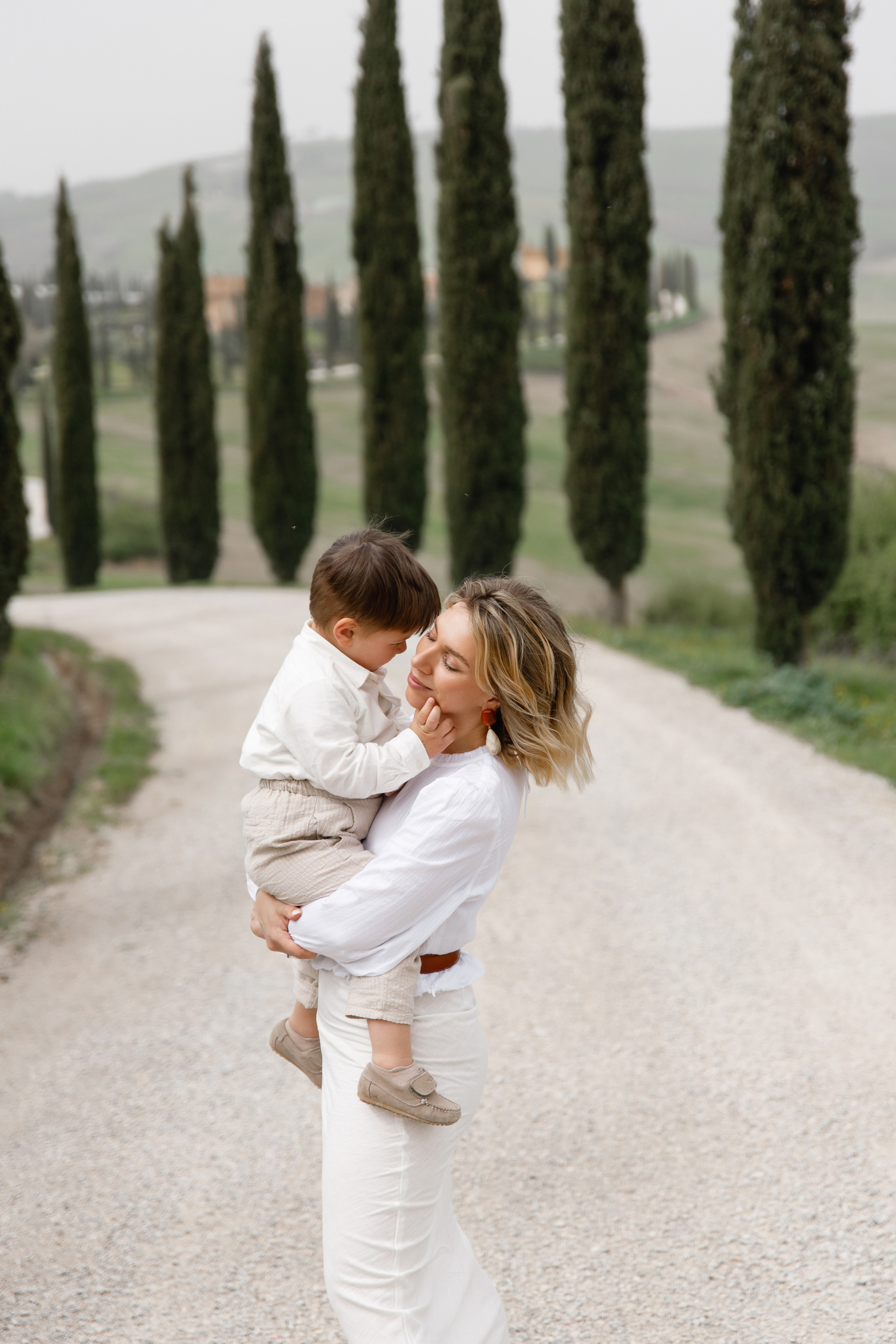 Wedding photographer Italy Rome, Tuscany, Lake Como, Sicily, Puglia. Wedding Photographer Rome Tuscany Como Sicily Puglia Amalfy Italy- Oksana Savenchuk