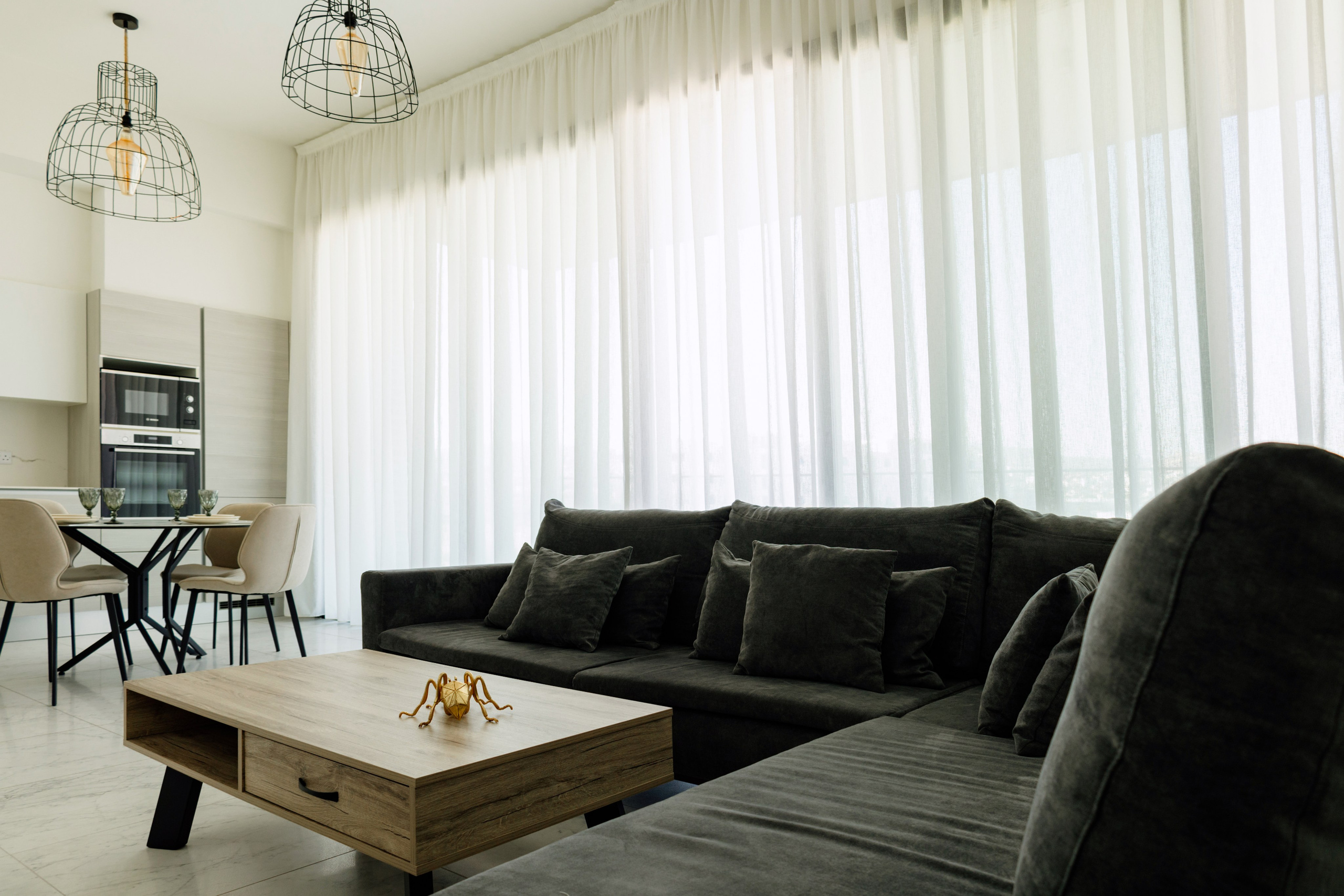 URBAN CITY RESIDENCE. Family and business portrait’s photographer in Cyprus