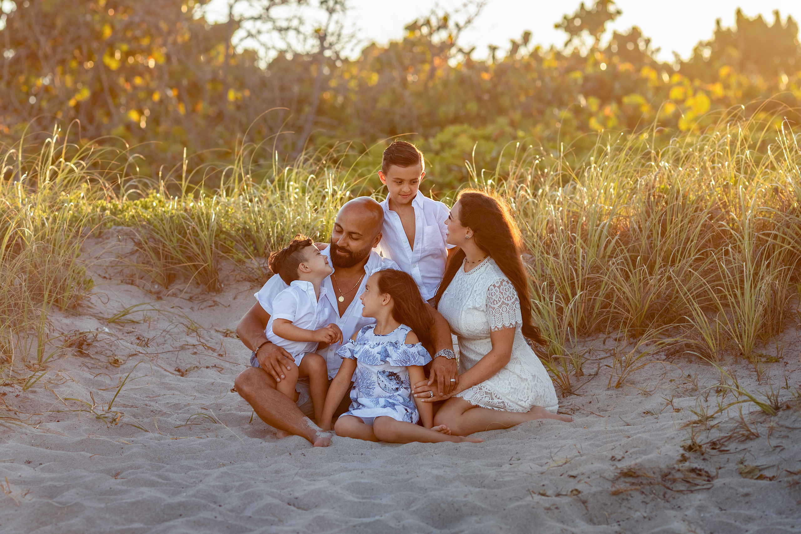Family. Lana Krichev family photographer in South Florida