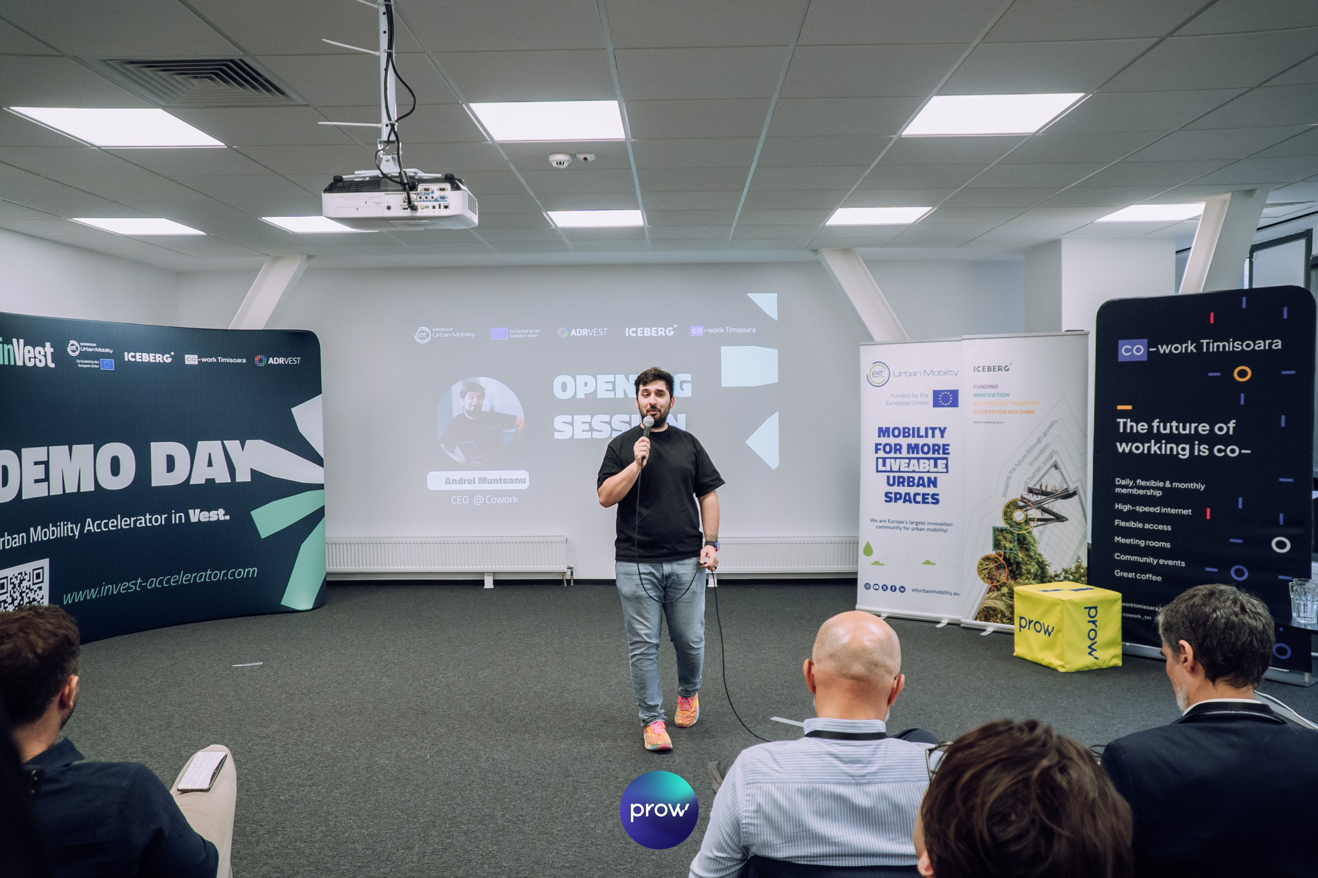 InVest DemoDay @ Cowork. Cozac Cristian Photographer