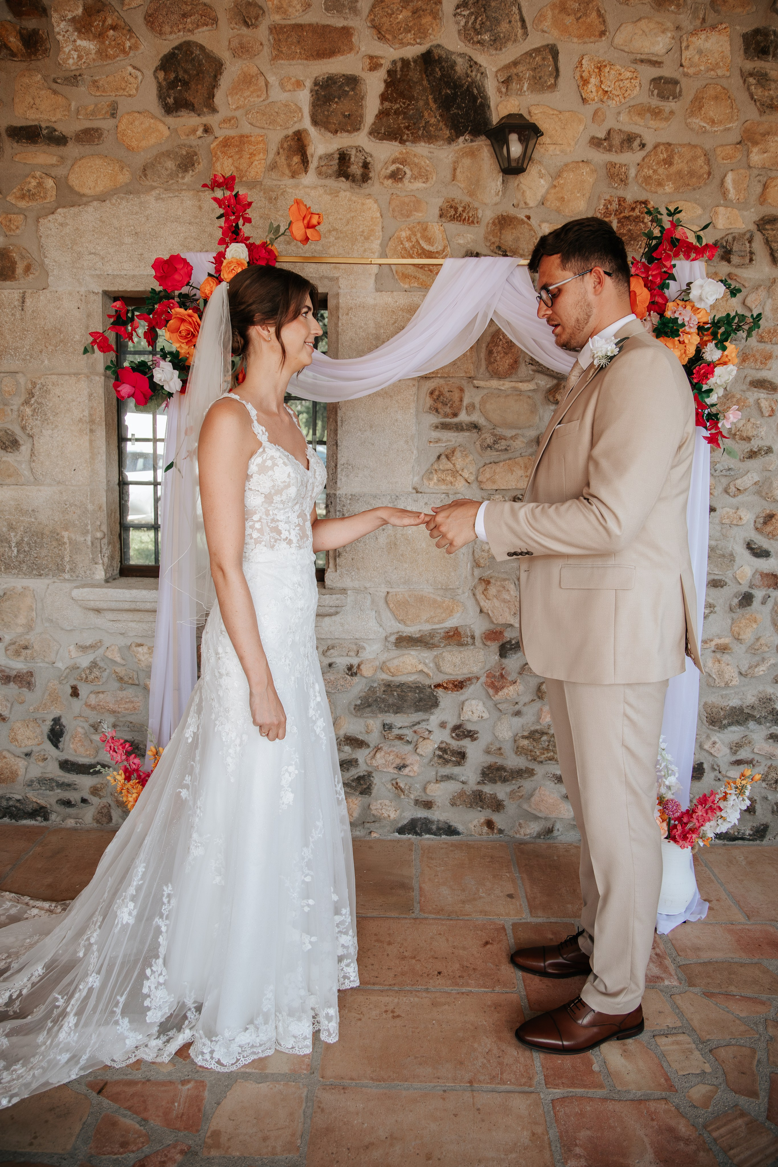 Hollie & Matt, 29/05/2026, Can Jaques. Fotógrafa de bodas en Girona, Costa Brava | Wedding Photographer Evgenia Gruntovaya
