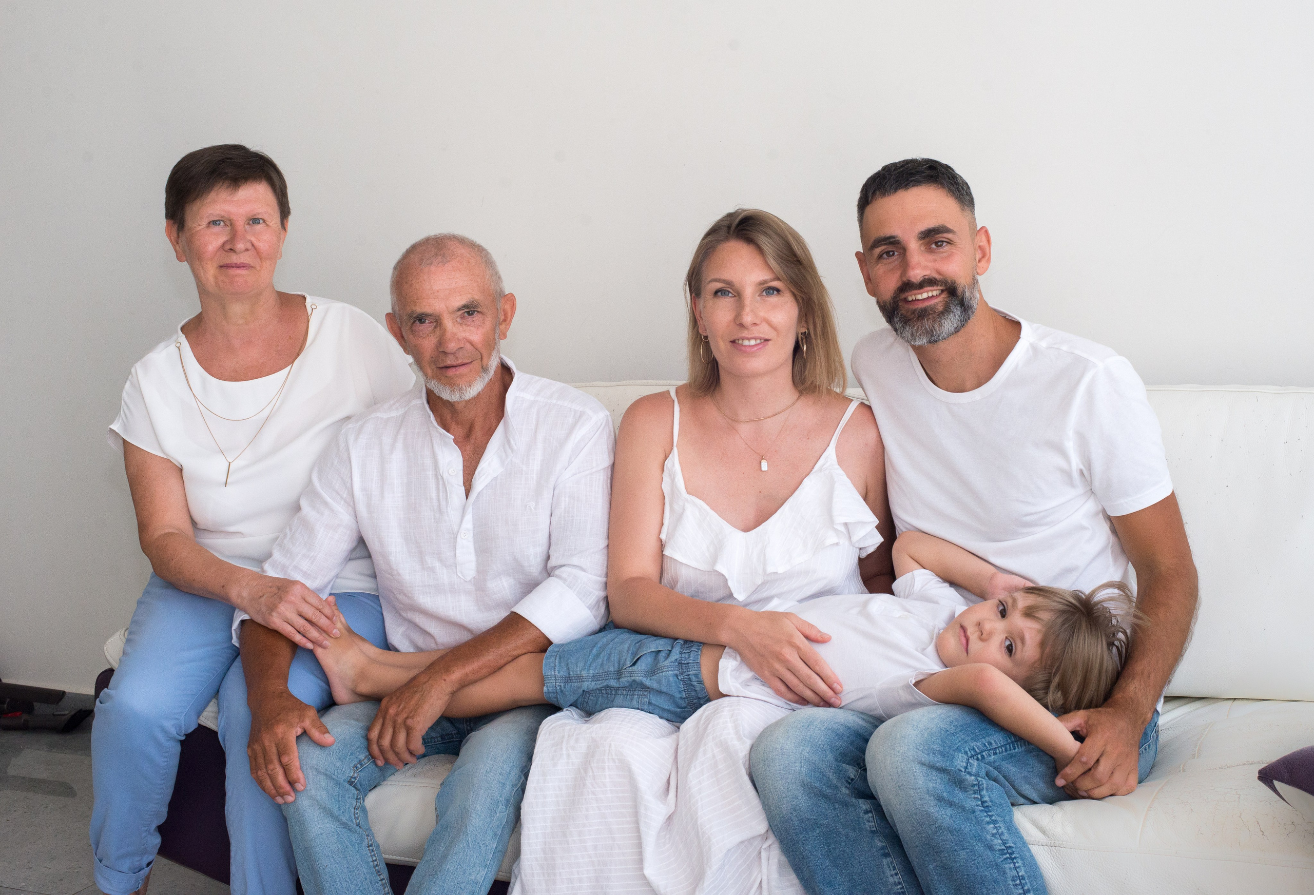 Катя, Андрей Мирон и Лео. Визуальный брендинг