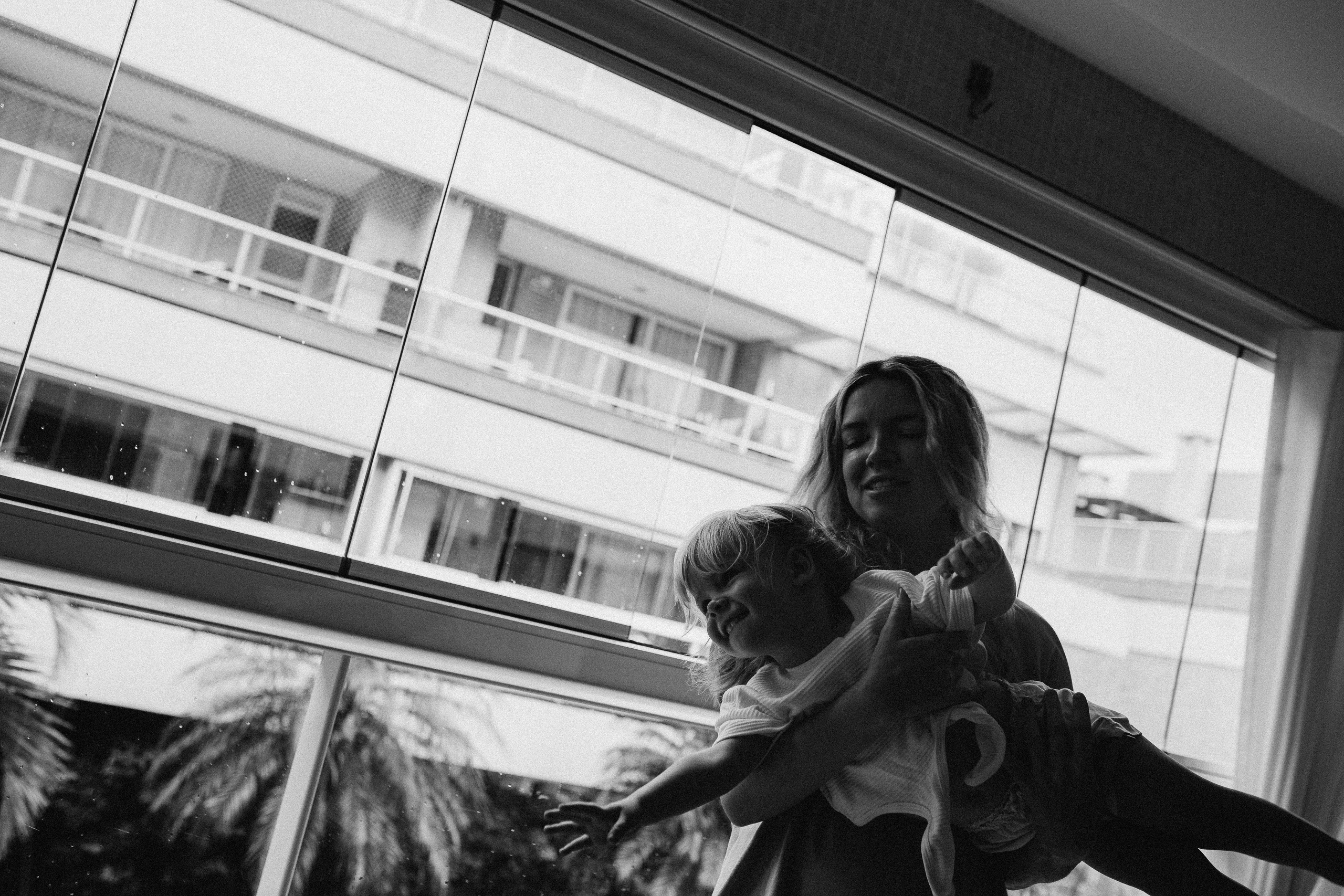 Gentle waves of family Love. Fotografa documental de familia e nascimento em Florianópolis SC Daria Ermolaev