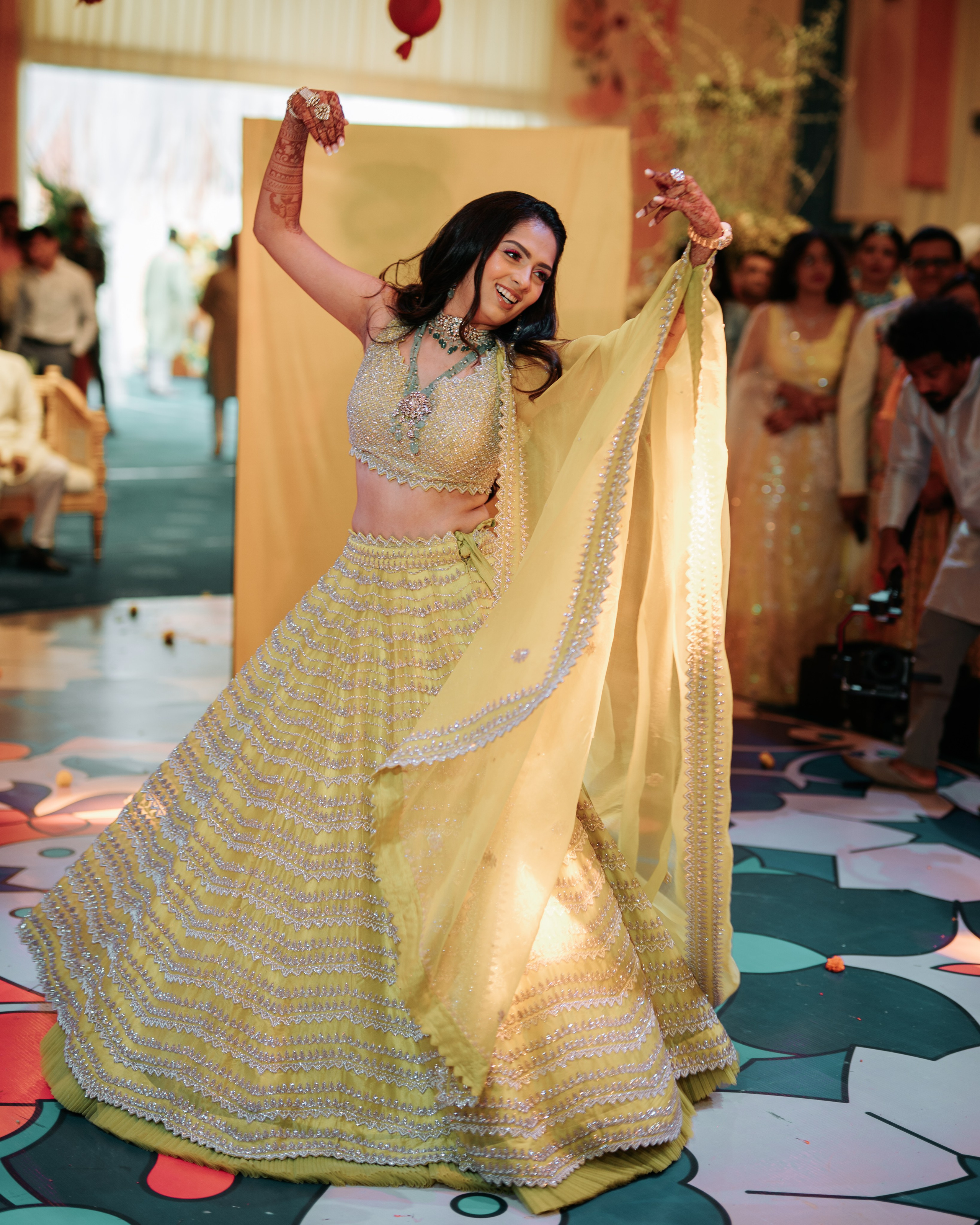 HALDI & MEHANDI. Wedding photographer Stalen Robert