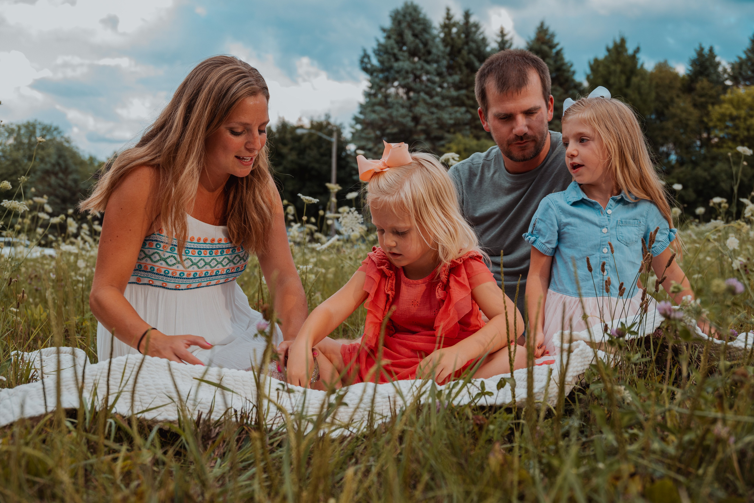 Creative and professional photographer in Green Bay, Wisconsin, specializing in unique family portraits that reflect the joy and personality of each family.
