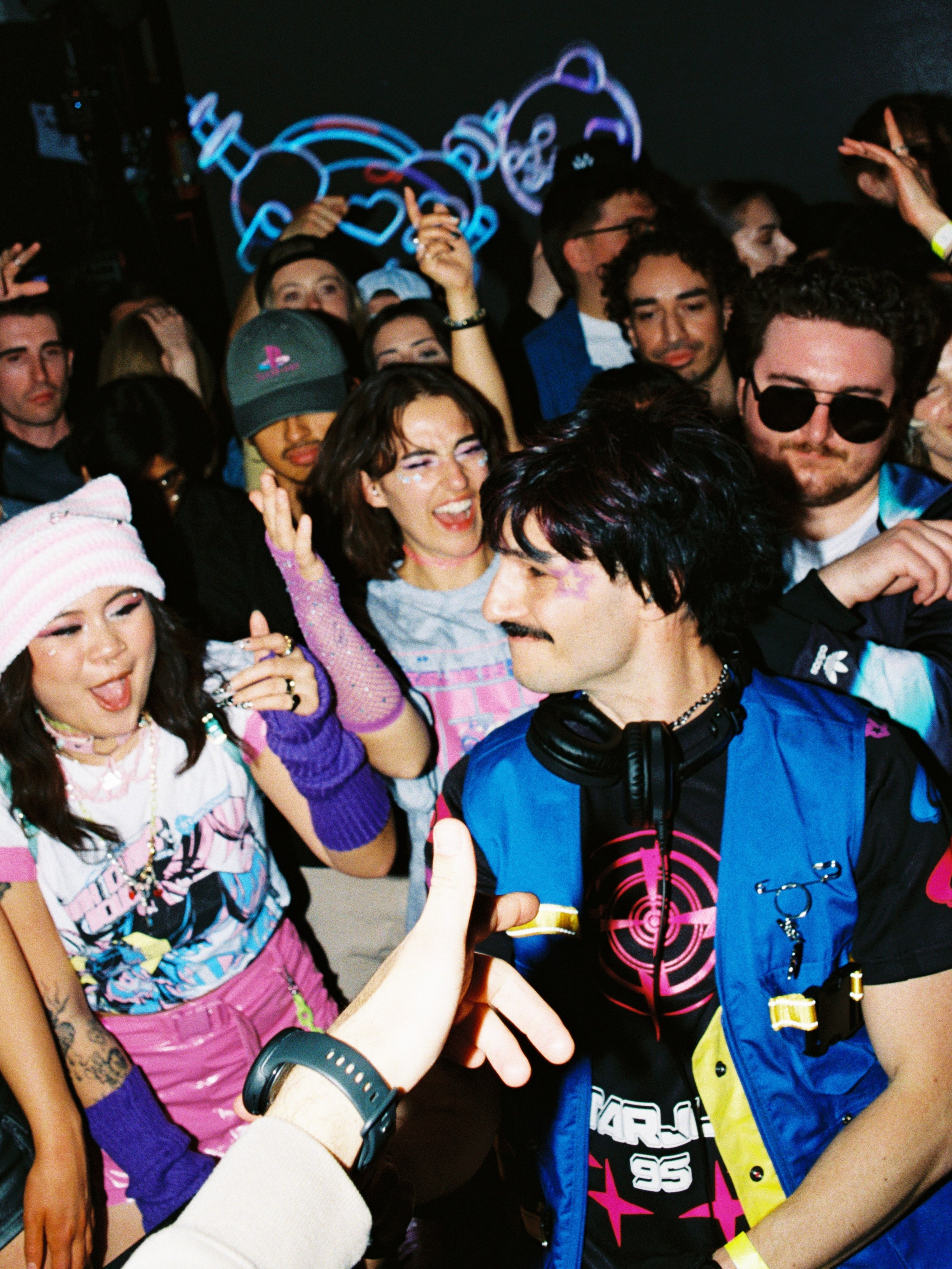 MUSIC AND EVENT. 35mm Photography by Brad Zgonena based in Chicago, IL