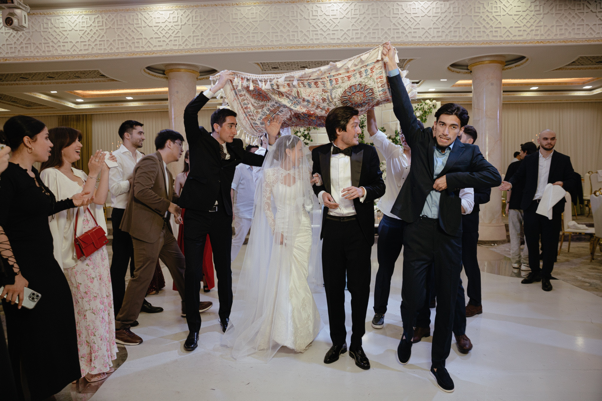 Botir & Zukhra. Главная