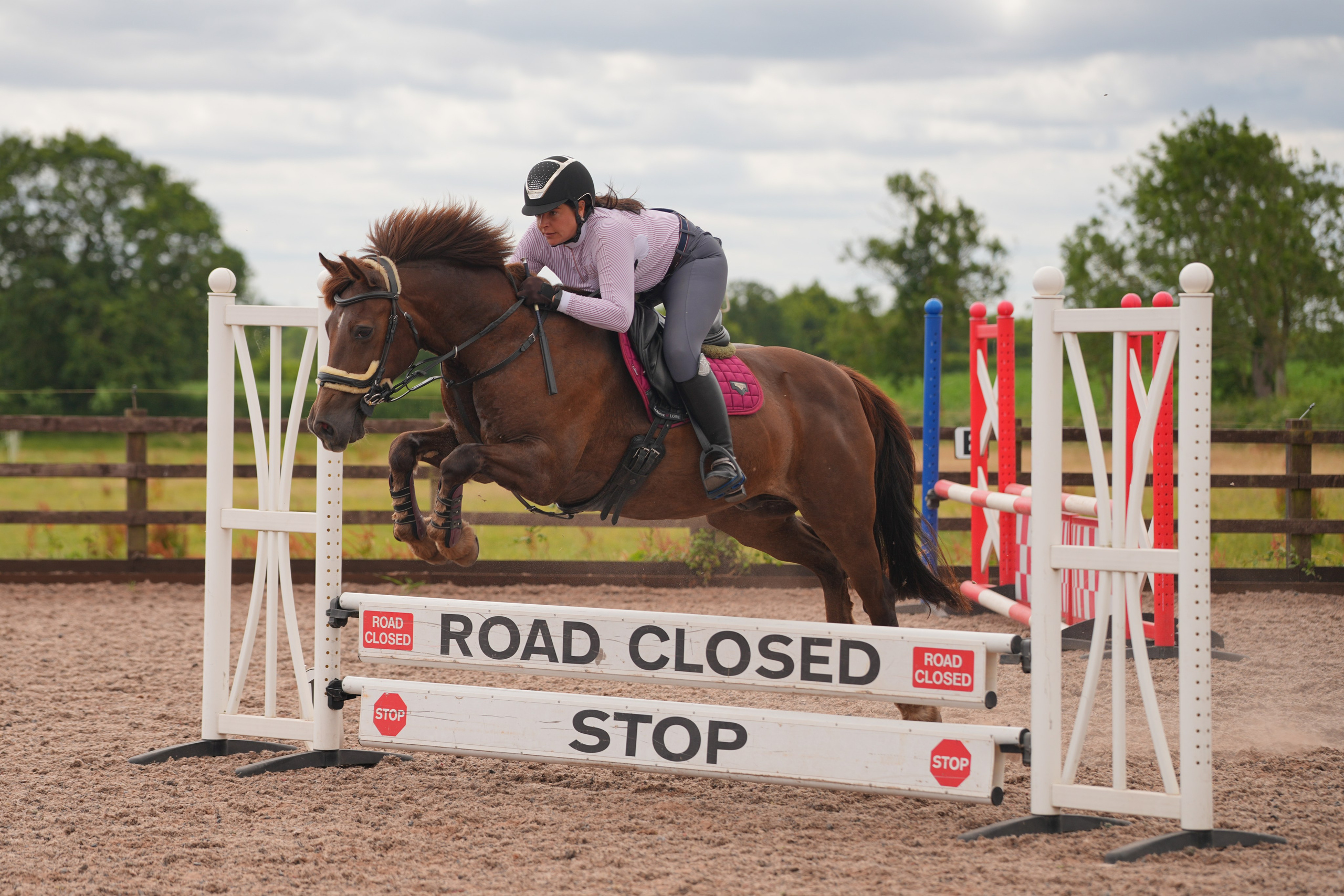 Show Jumping Photography in Leicestershire | Equine Action Shots by El. Leicestershire Equine Photography by El | Authentic Equine Portraits & Events
