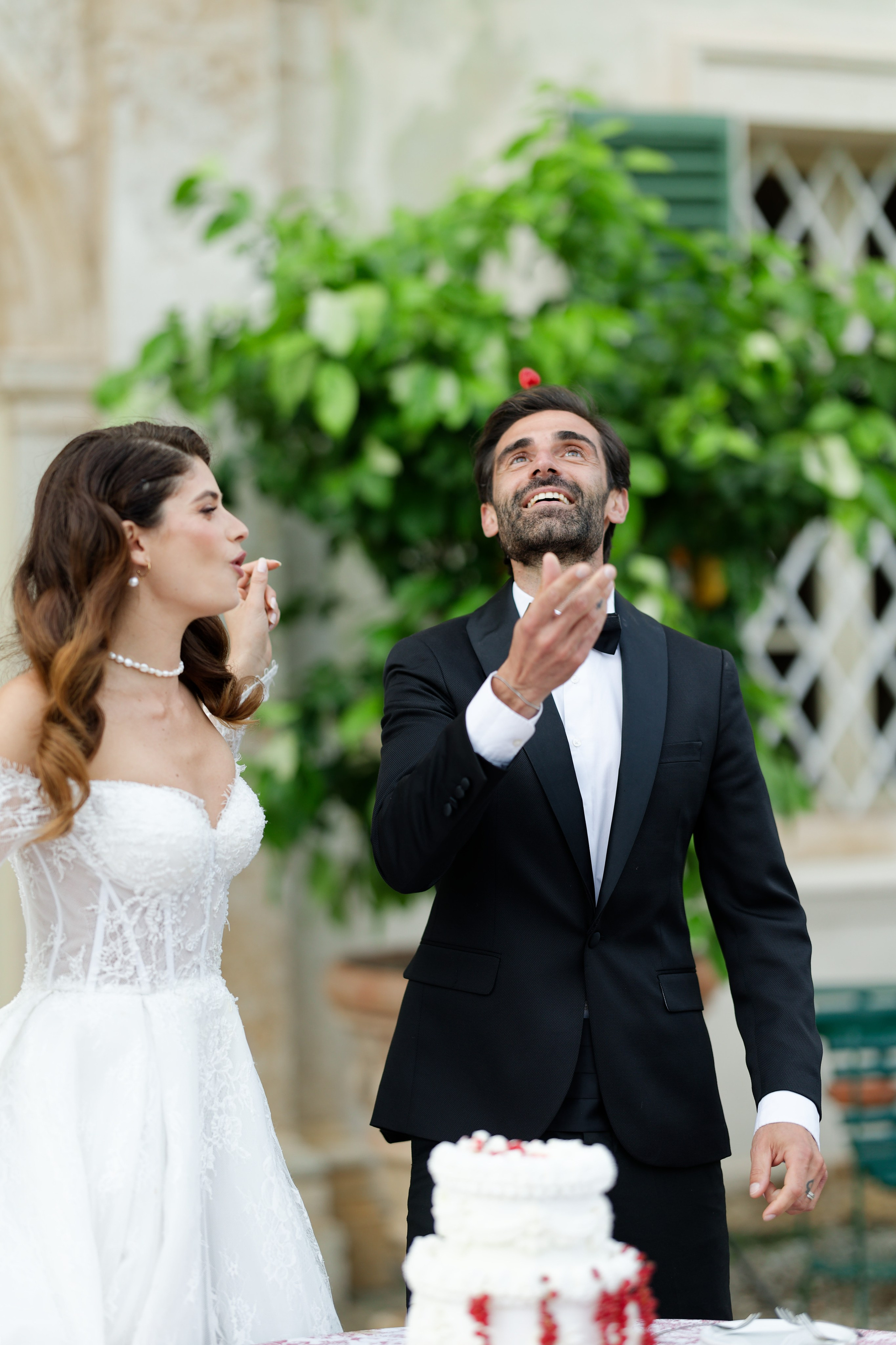 Wedding editorial at Villa di Geggiano, Tuscany, Italy