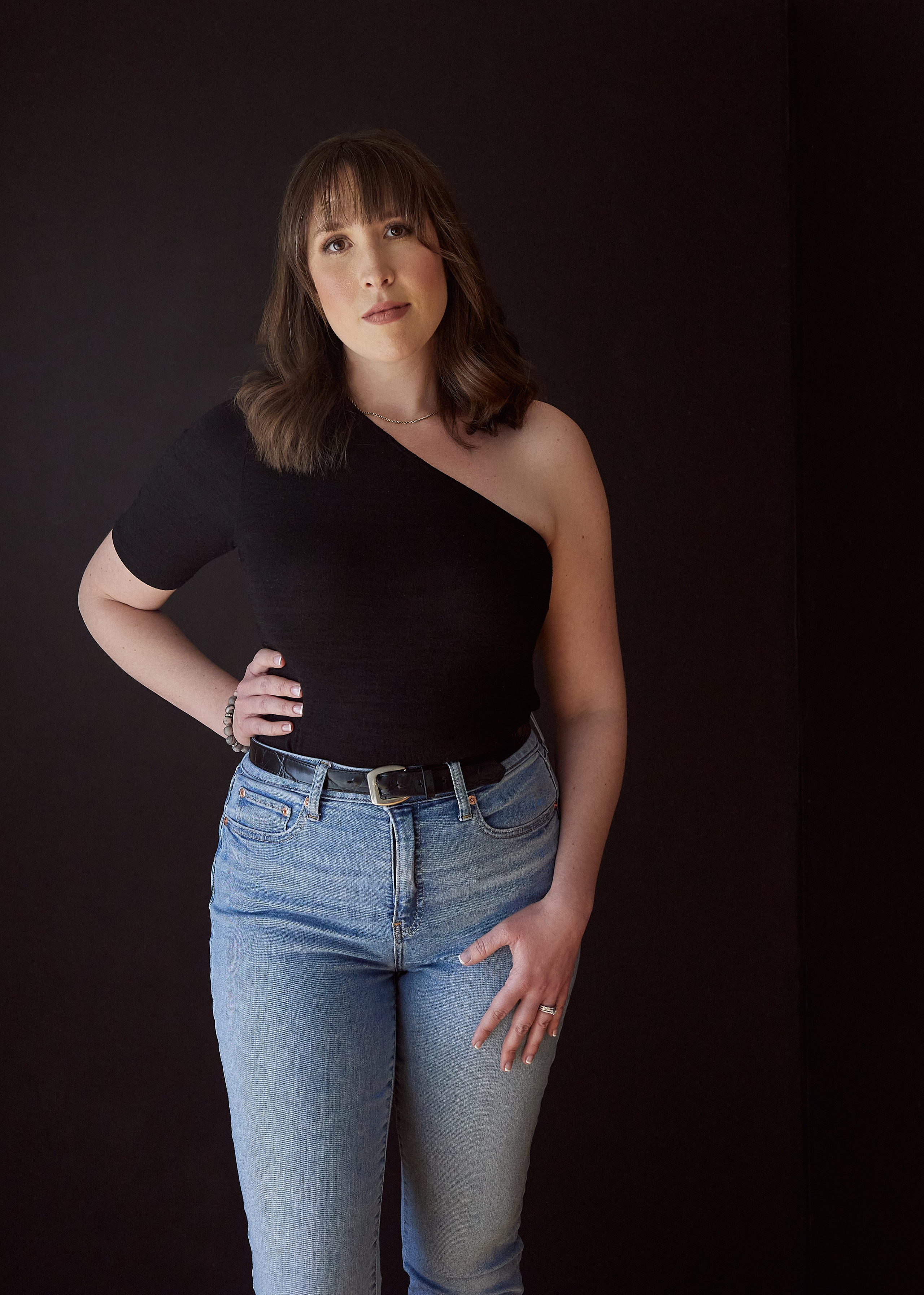 New Tecumseth Women's Portrait Photographer. Portrait and Personal Brand Photographer in Simcoe County, Ontario, Bobbi-jo Stuart