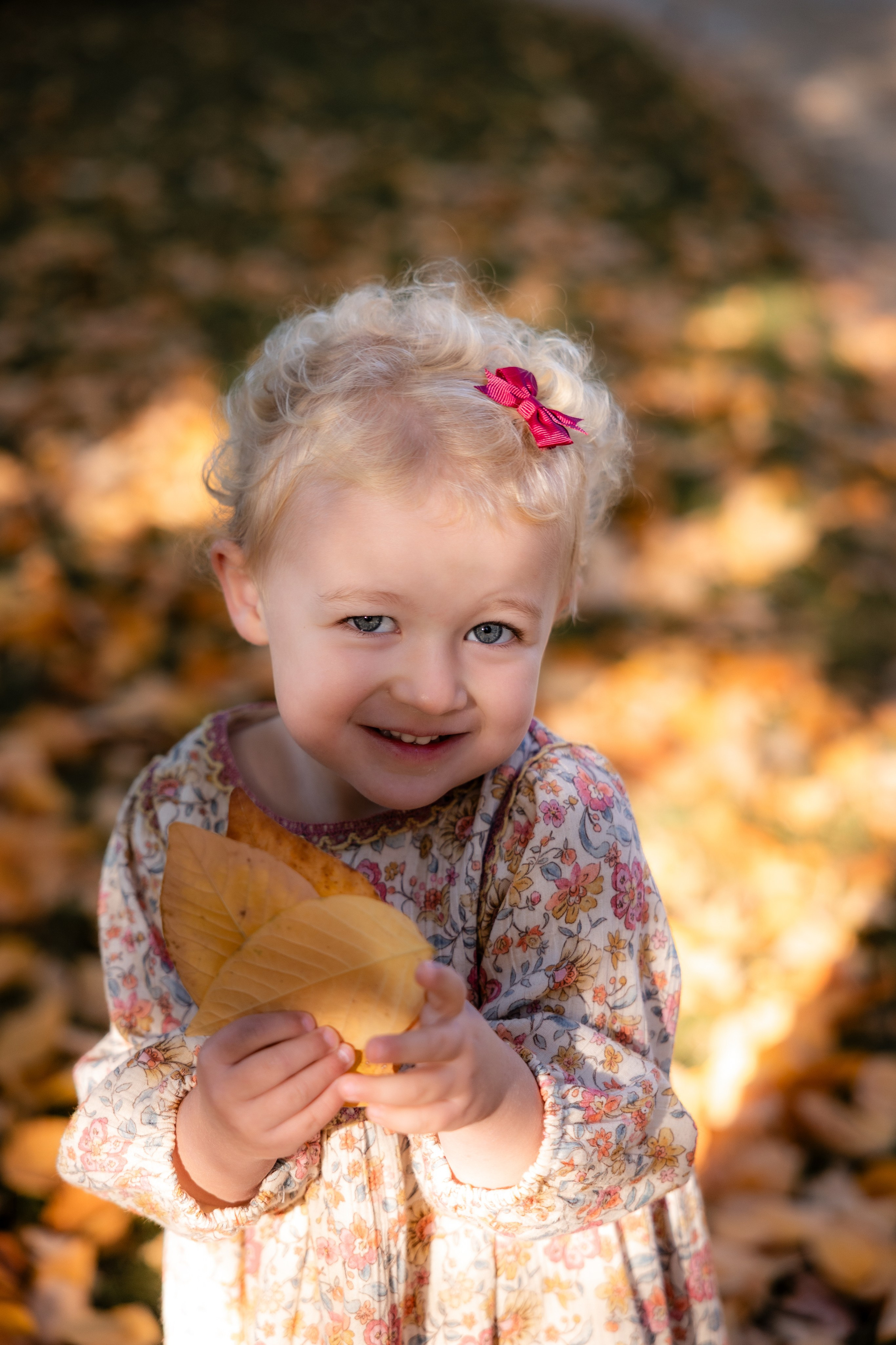 Autumn Family photoshoot in Toulouse. Jardin des Plantes. Eugénie Smirnova — your photographer in Toulouse and southwest France