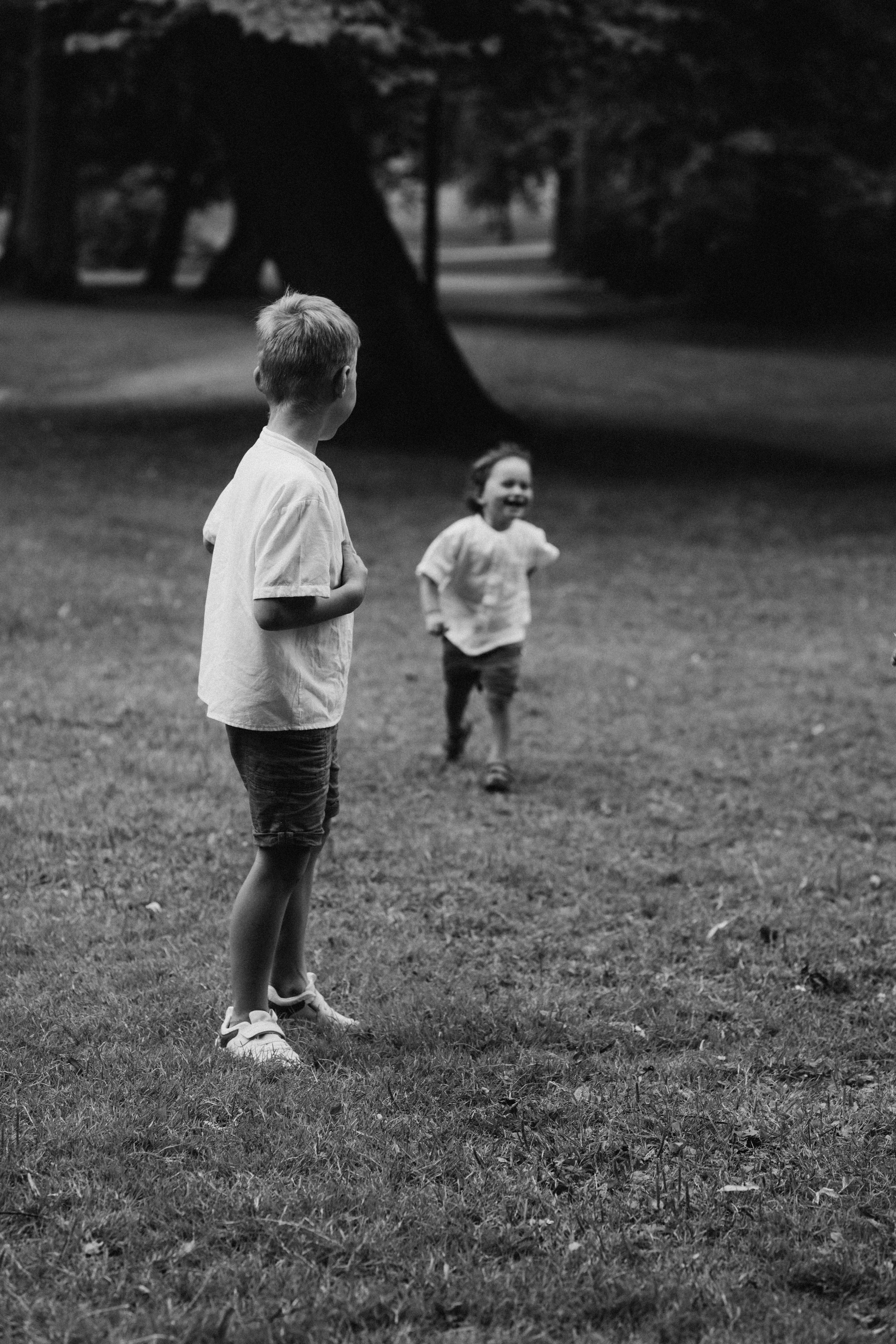 Kaivopuisto. Wedding and potrait photographer in Helsinki Vickan O