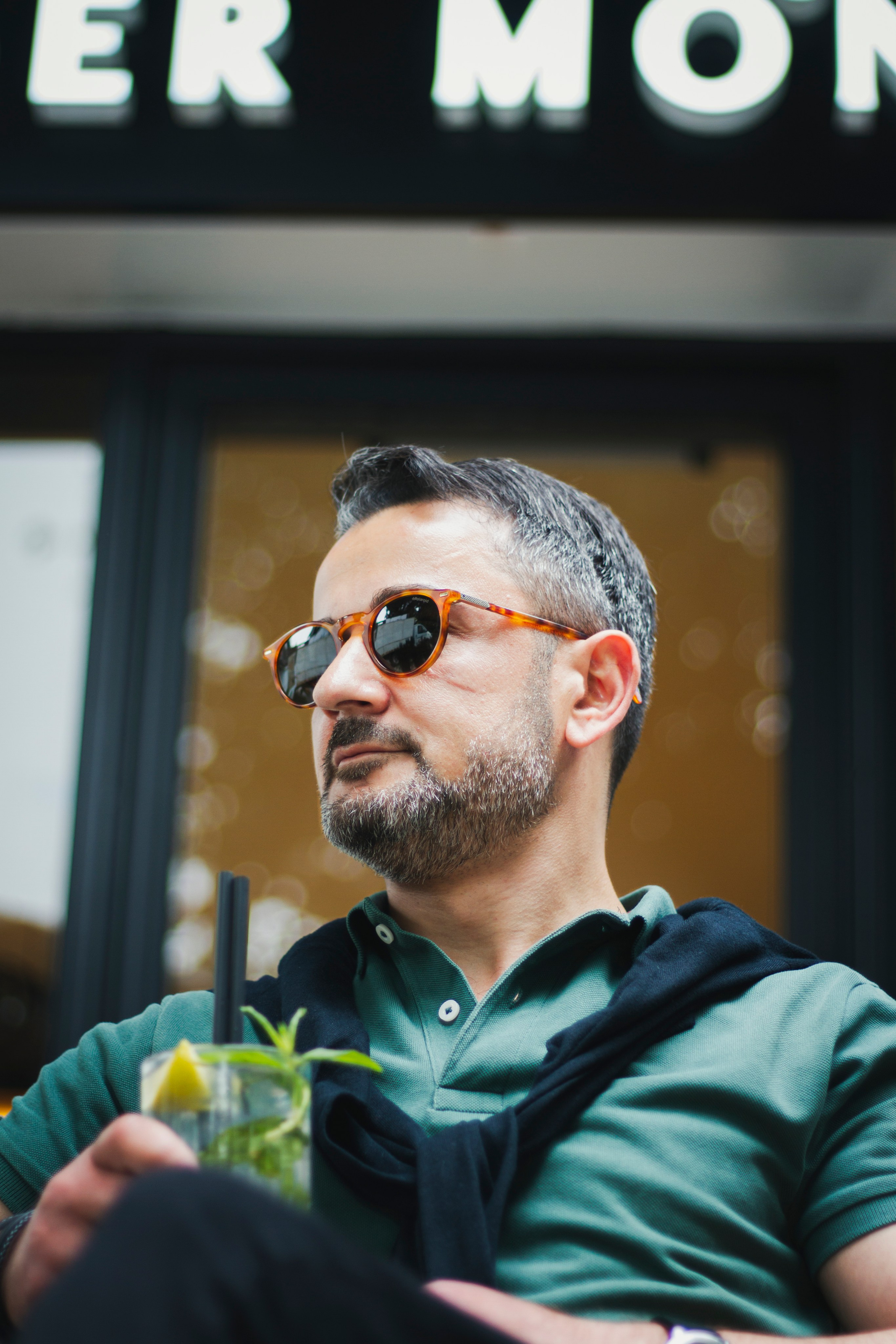 სტუდიური და გარე ფოტოსესიები. Clapp Studio