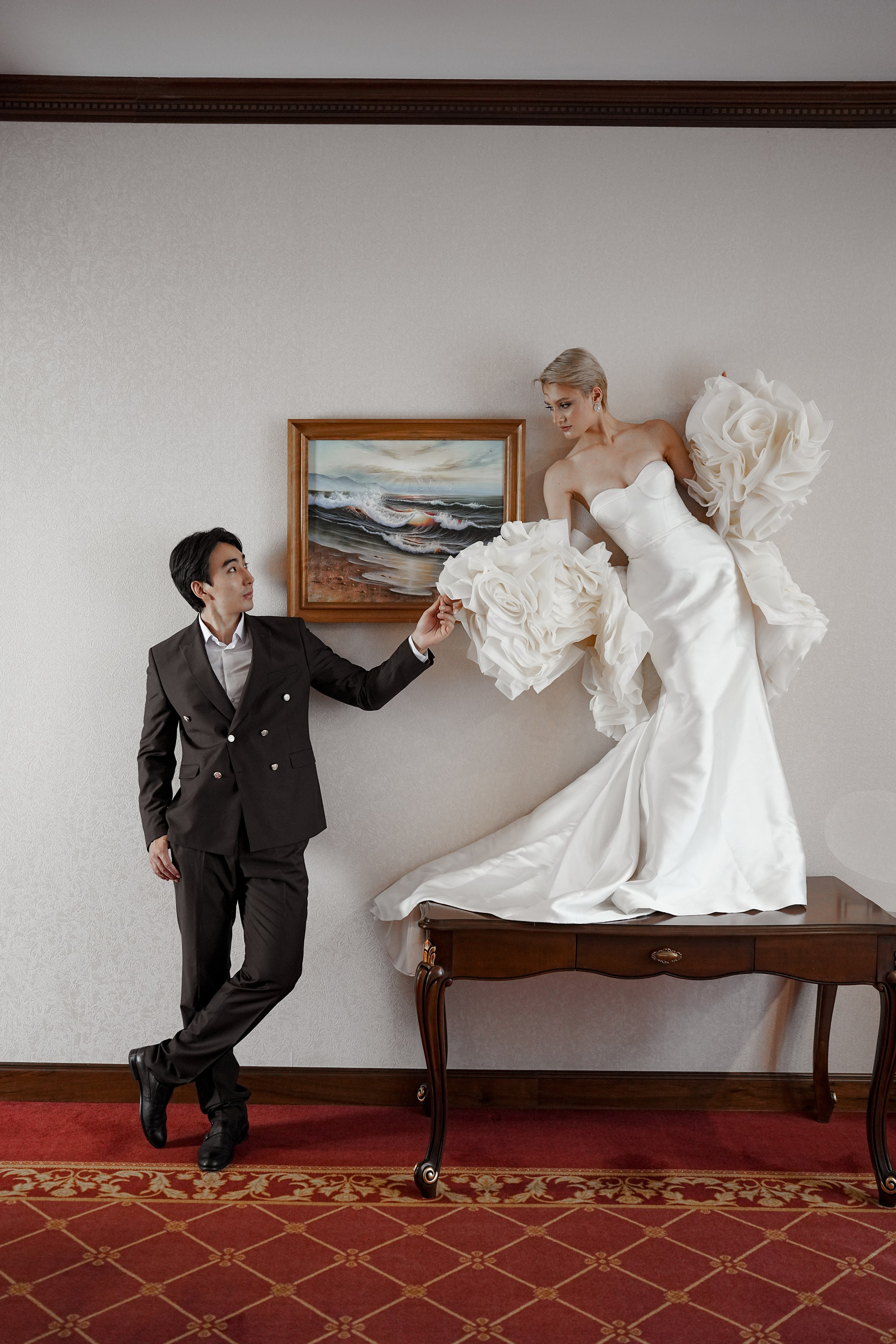 Николь Амир