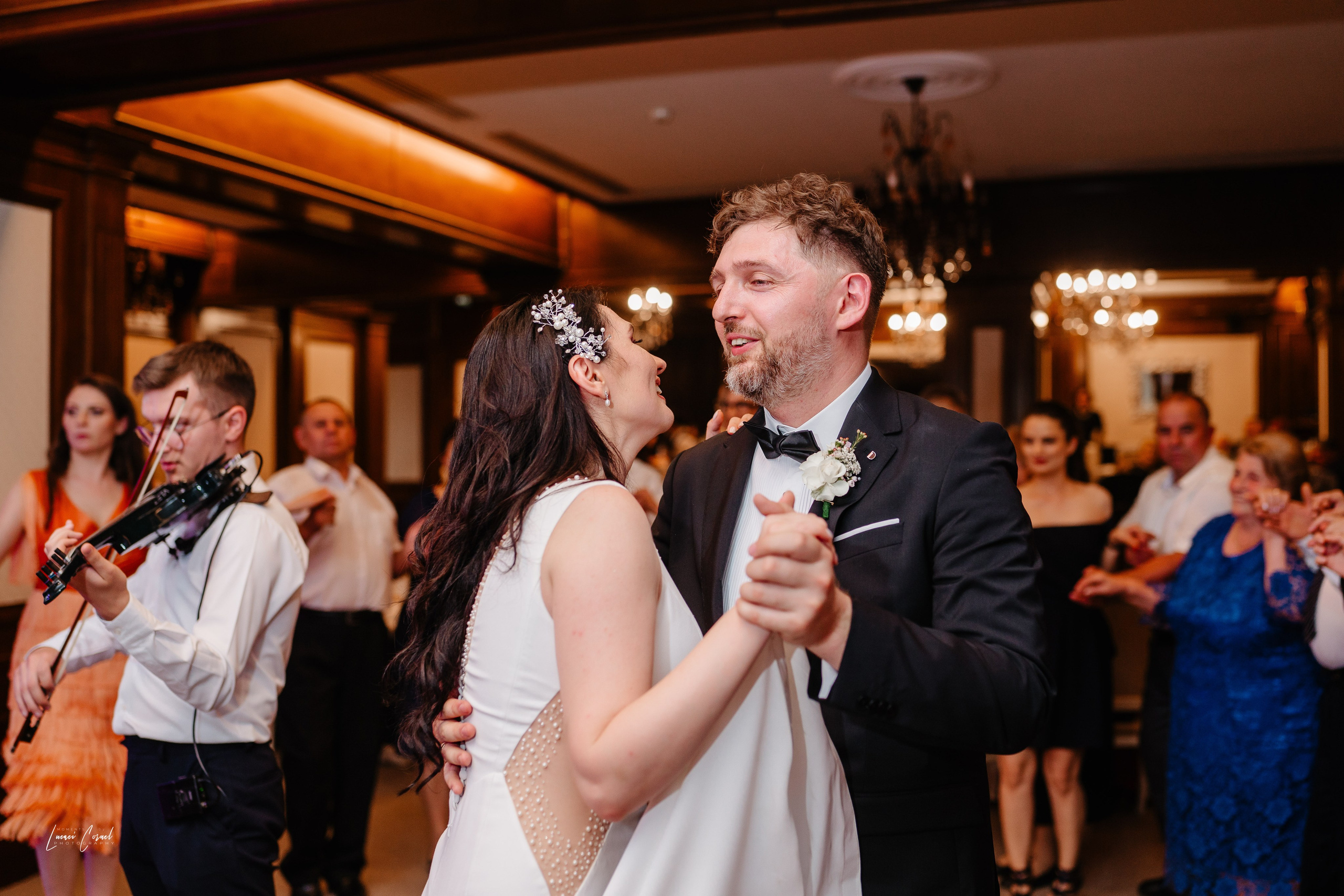 Adina & Alexandru – Nuntă elegantă în Roman. Fotograf de nuntă, corporate, botezuri, majorate și aniversări Roman, Lucaci Cornel