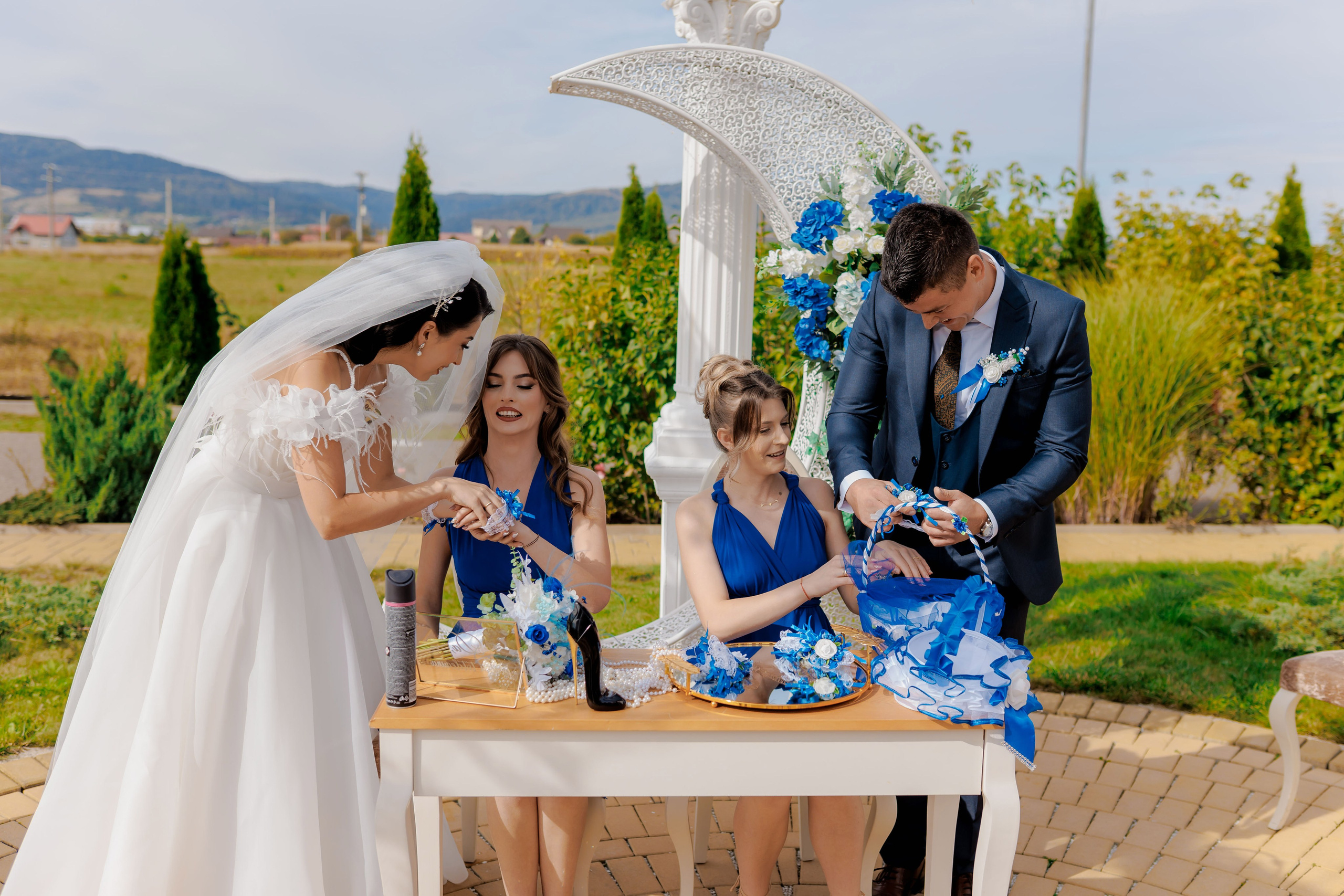 Loredana & Emilian – Ziua Nunții | Videografie - fotografie Botez Suceava, Iași, Botoșani. Servicii foto-video profesionale, pentru momente de neuitat