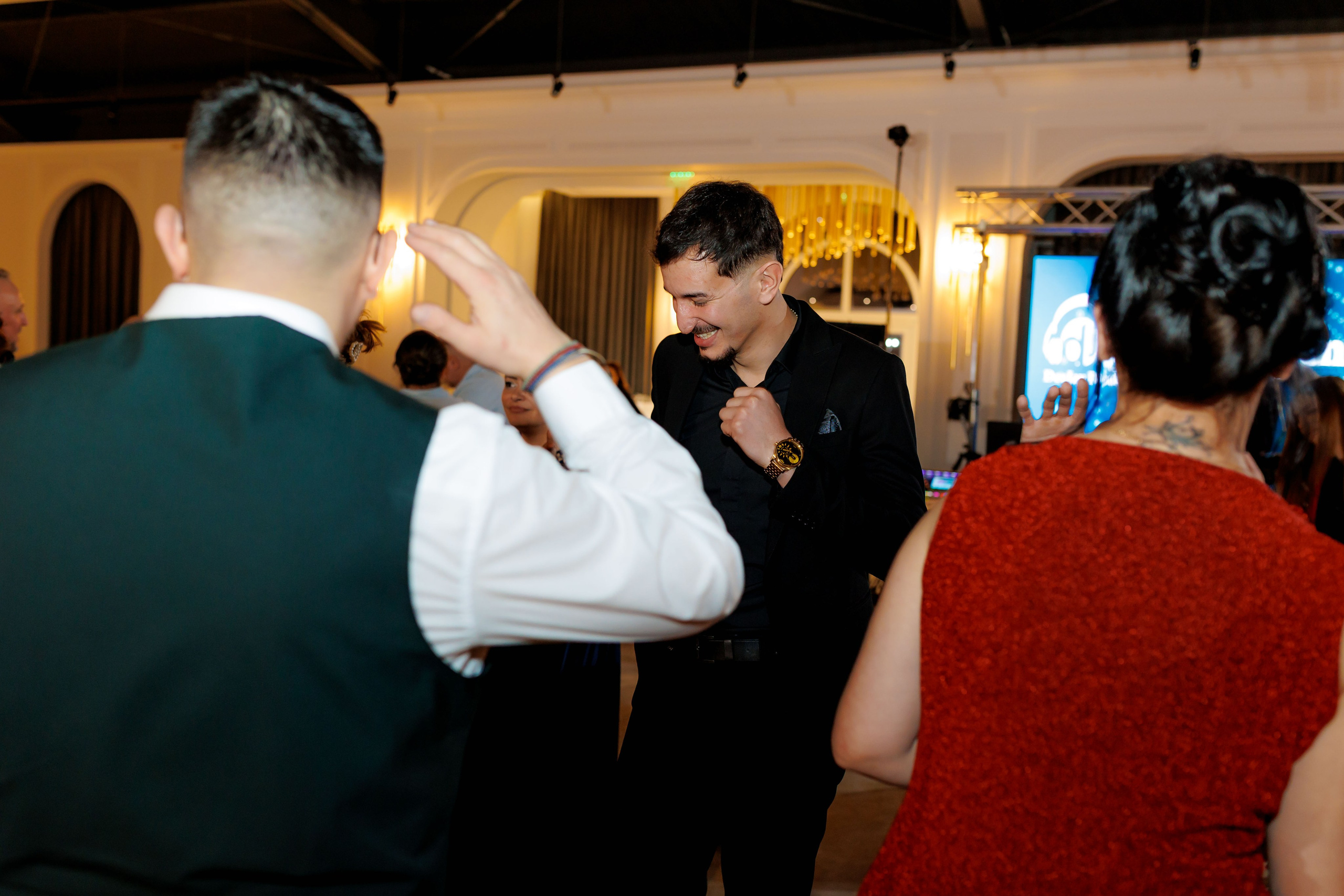 Povestea voastră, regizată de noi |Cristi Turculet Videograf Nuntă Suceava | wedding highlight. Servicii foto-video profesionale, pentru momente de neuitat