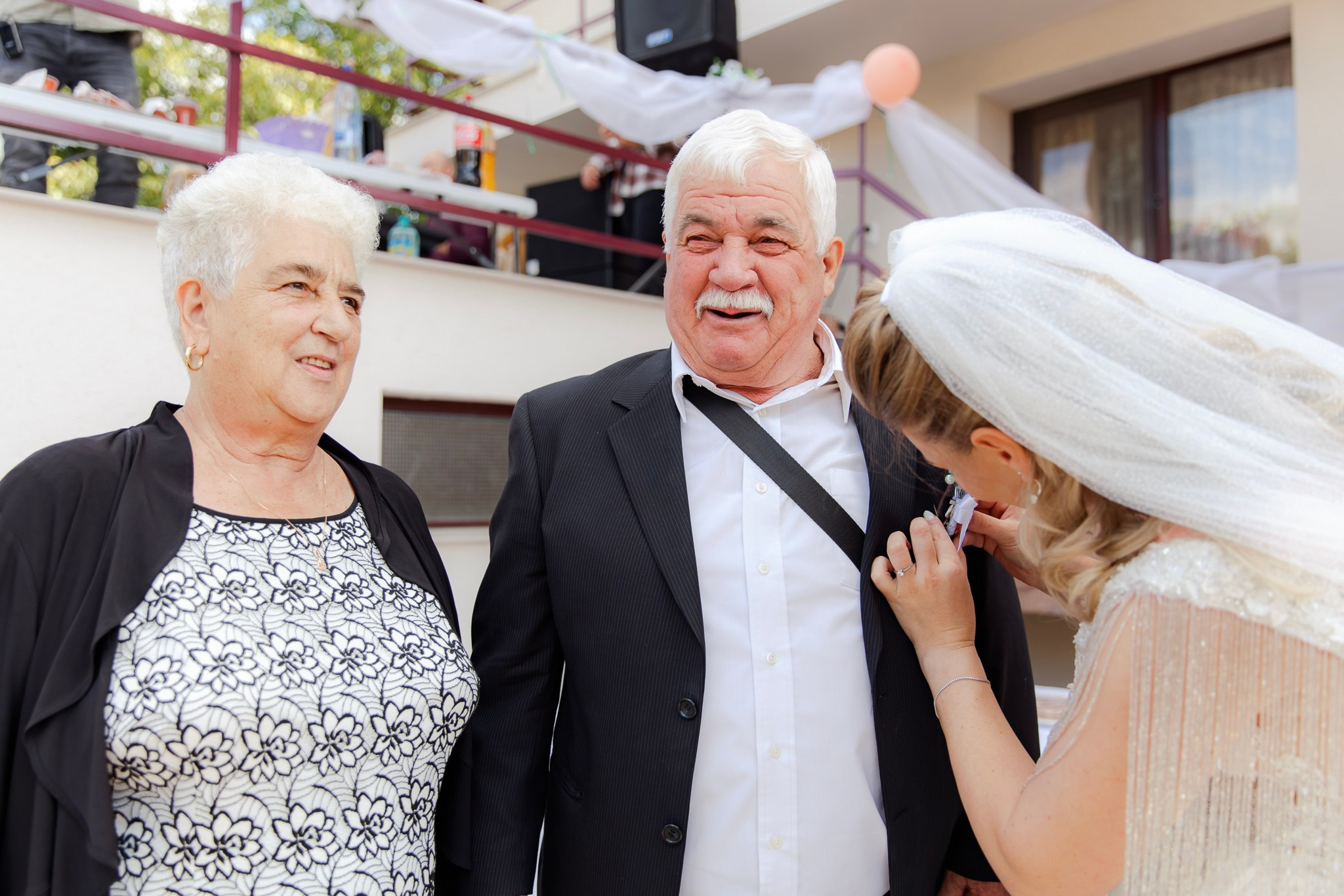 Mihai & Oana. Servicii foto-video profesionale, pentru momente de neuitat