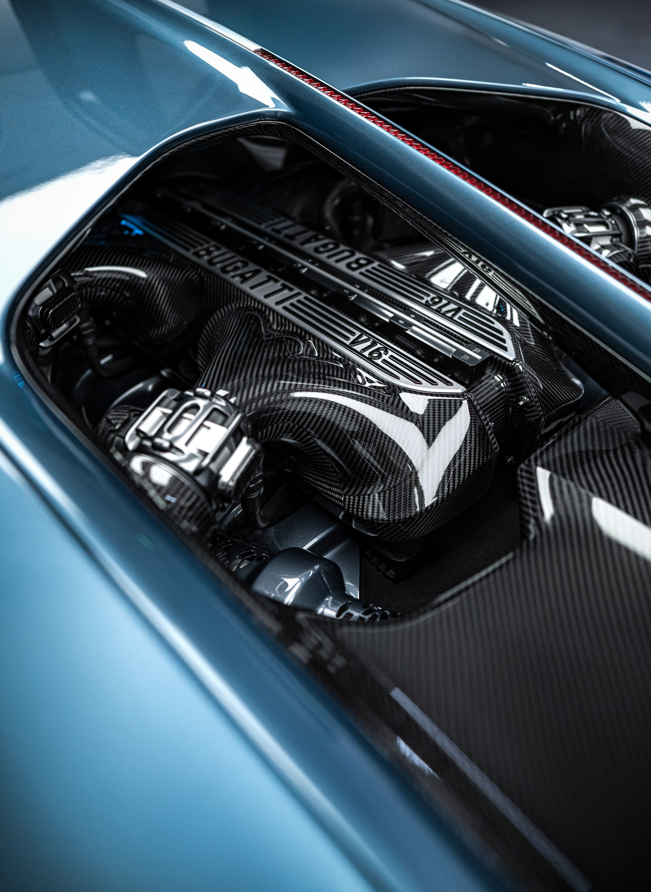 BUGATTI. WORLDWIDE COMMERCIAL AUTOMOTIVE PHOTOGRAPHER